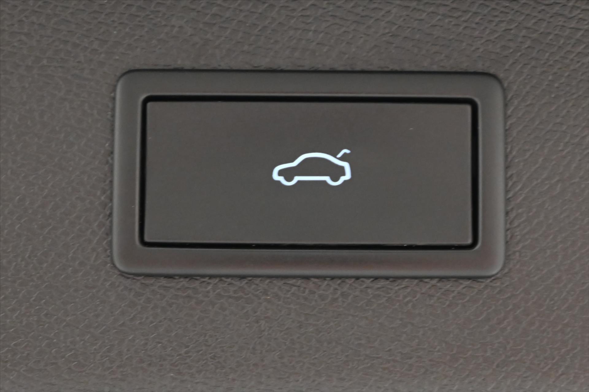 Hlavní fotografie vozu Cupra Leon 2,0 TDI 110 kW DSG Sportstourer Záruka až 5 let (27)