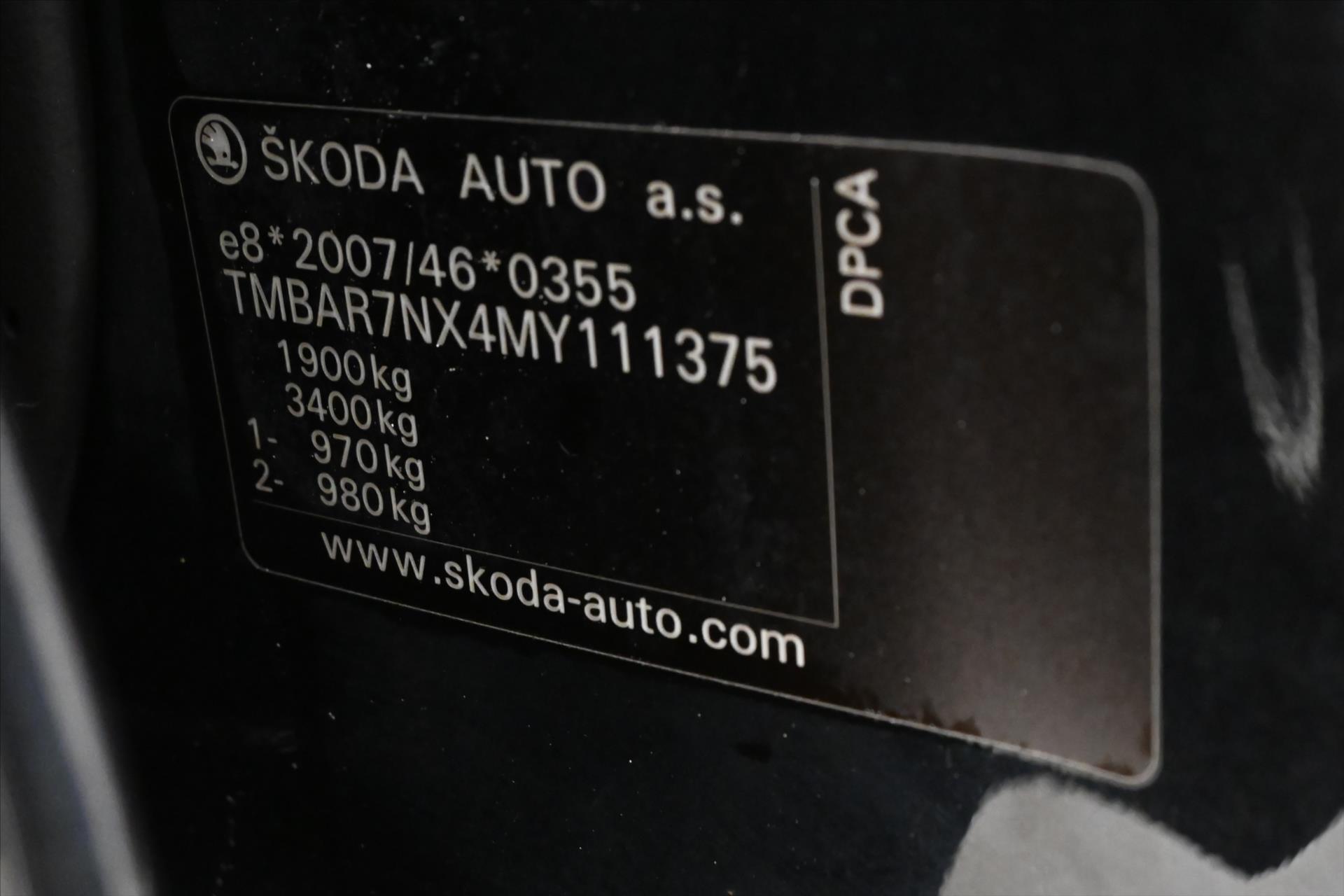 Hlavní fotografie vozu Škoda Octavia 1,5 TSI 110 kW Ambition Záruka až 5 let (12)