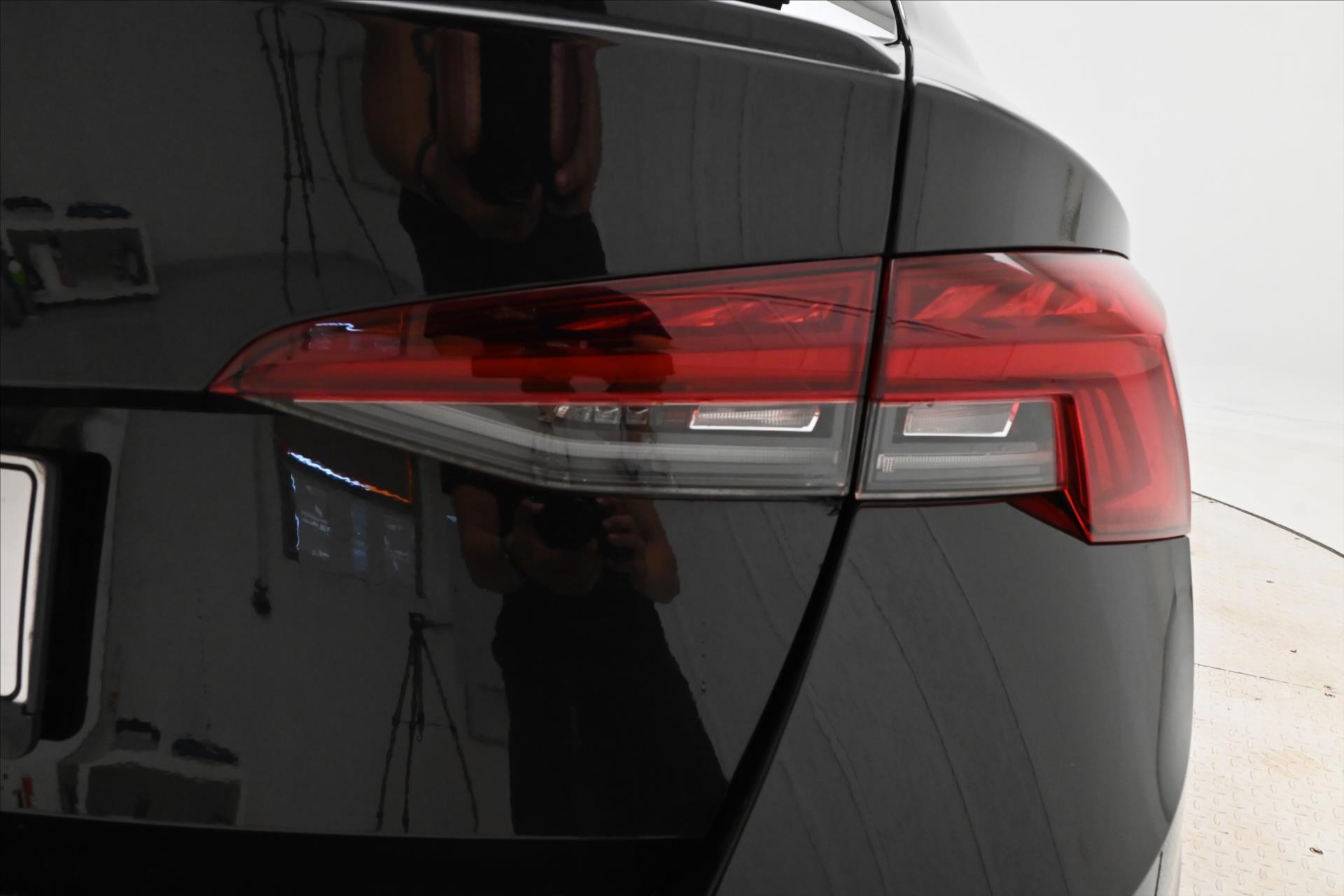 Hlavní fotografie vozu Škoda Octavia 1,5 TSI 110 kW Ambition Záruka až 5 let (31)