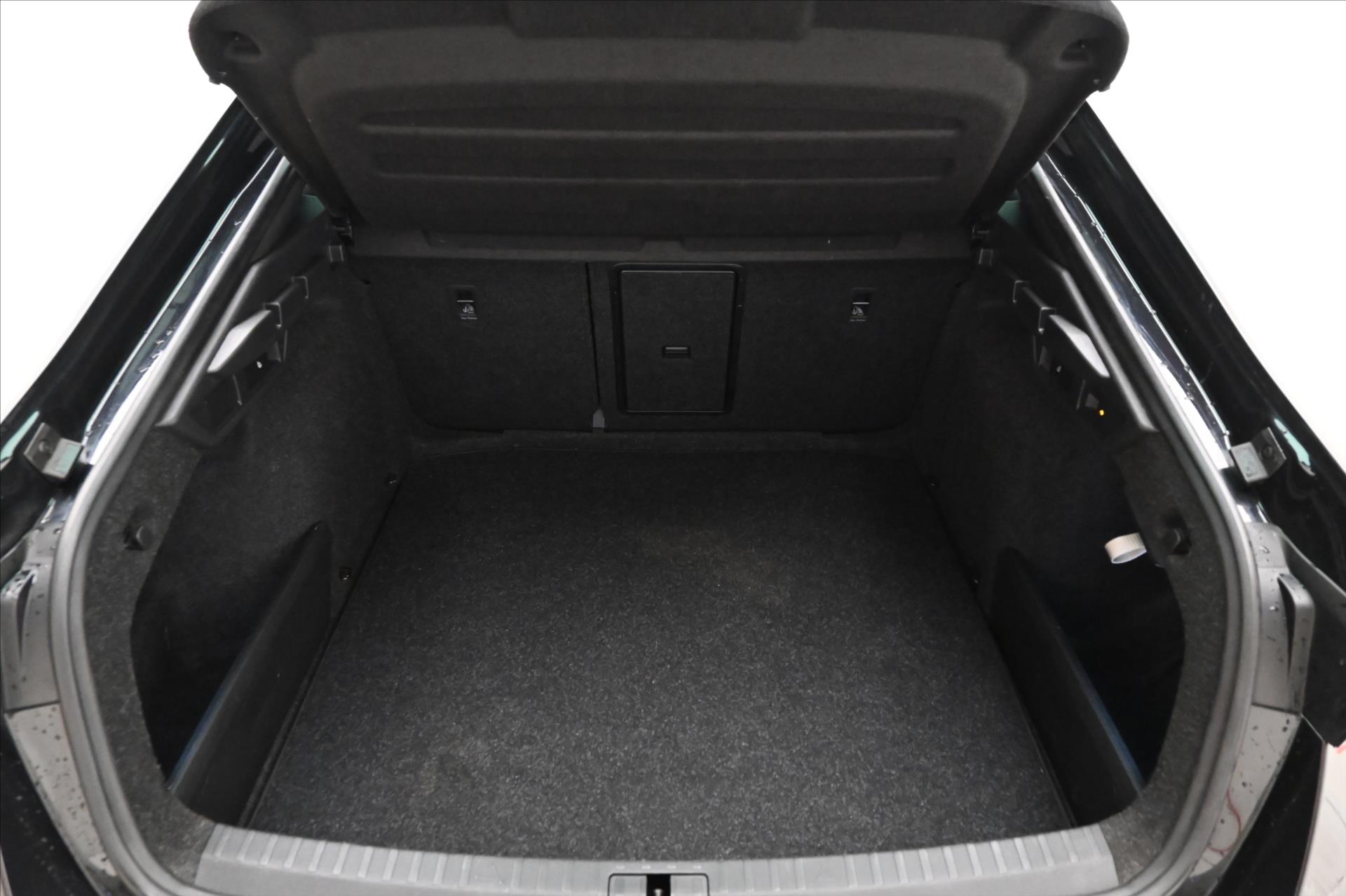 Hlavní fotografie vozu Škoda Octavia 1,5 TSI 110 kW TAŽNÉ NAVI Záruka až 5 let (11)