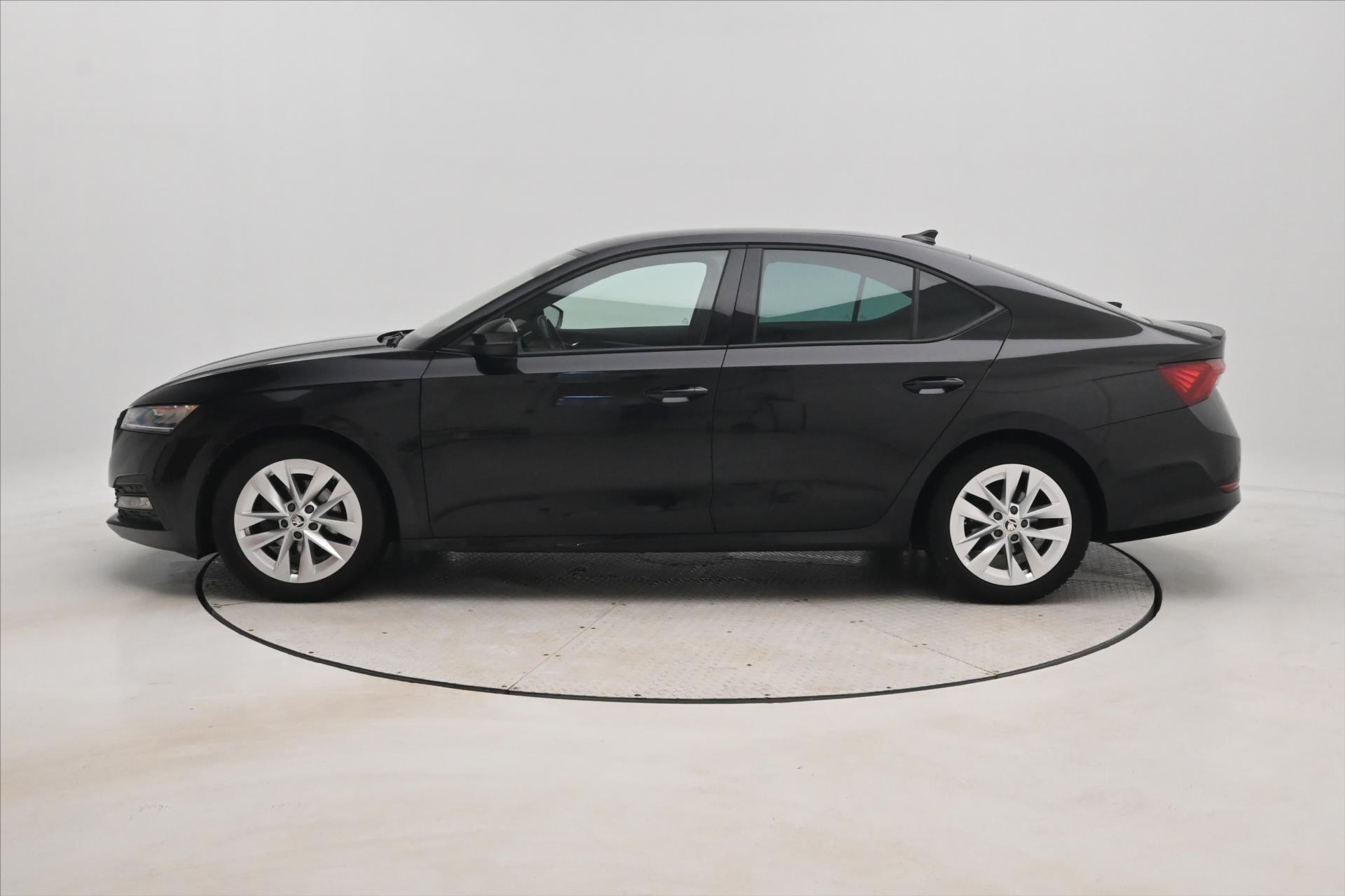 Hlavní fotografie vozu Škoda Octavia 1,5 TSI 110 kW TAŽNÉ NAVI Záruka až 5 let (9)