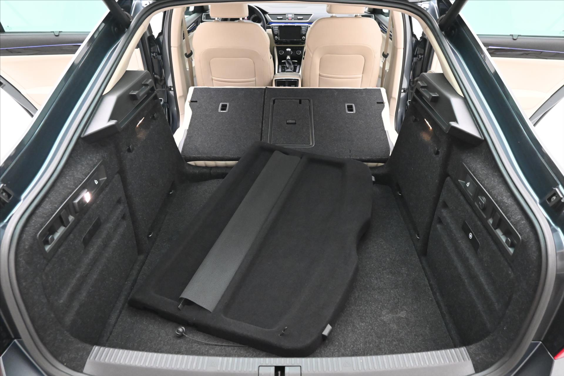 Hlavní fotografie vozu Škoda Superb 2,0 TDI 140 kW DSG L&K Záruka až 5 let (12)