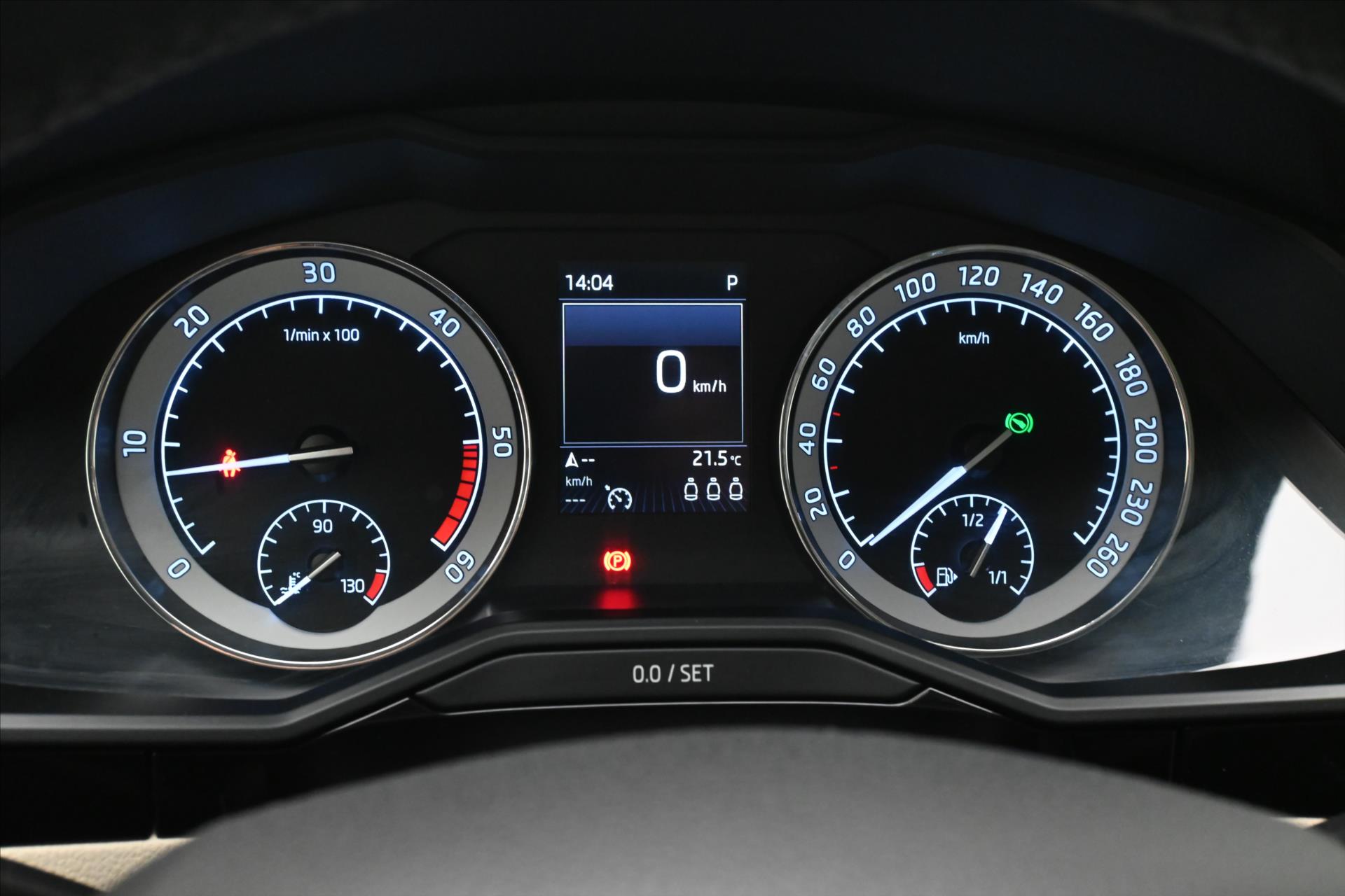 Hlavní fotografie vozu Škoda Superb 2,0 TDI 140 kW DSG L&K Záruka až 5 let (17)