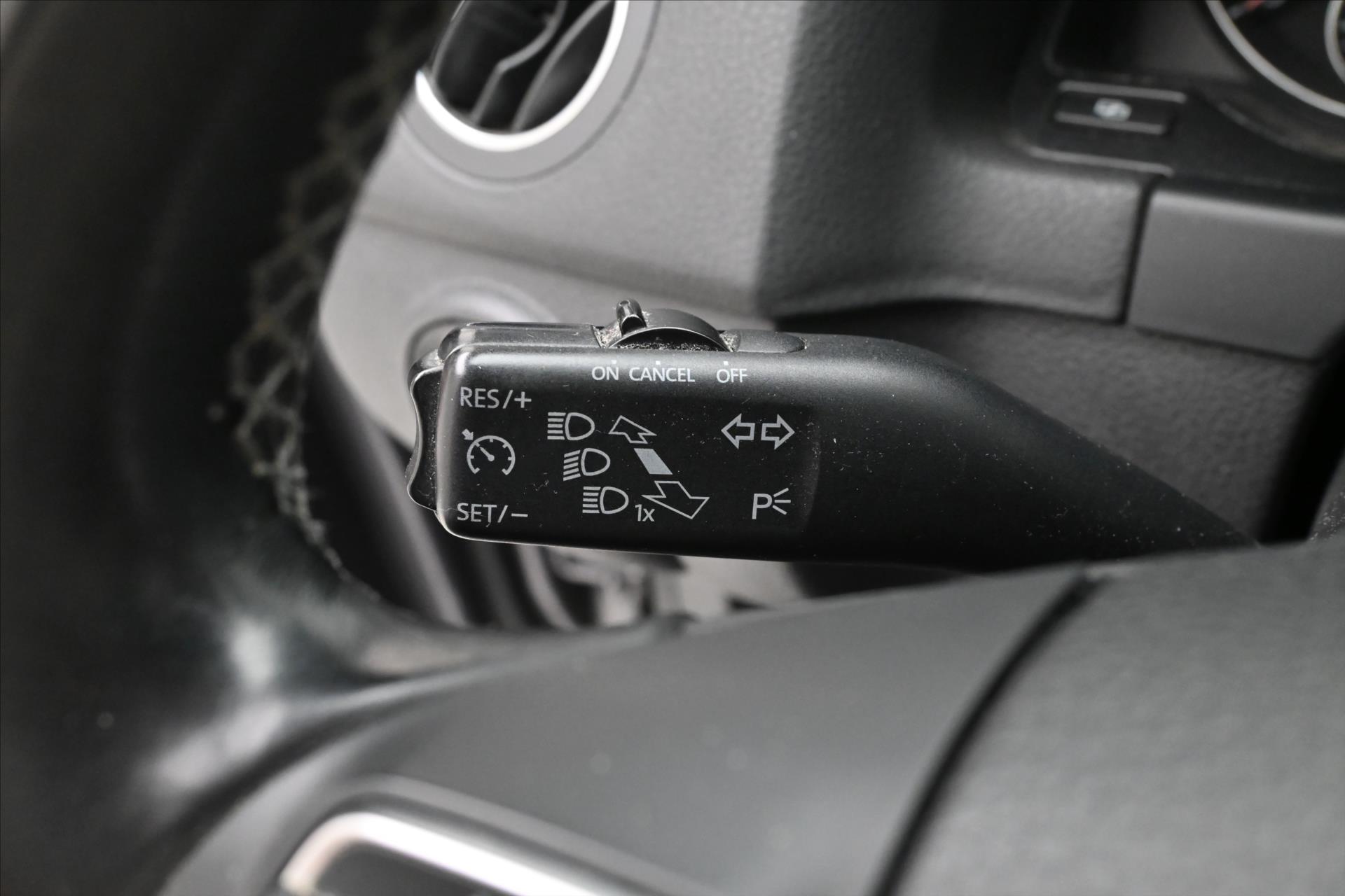 Hlavní fotografie vozu Volkswagen Golf Plus 1,6 TDI 77 kW KLIMA Tažné (22)