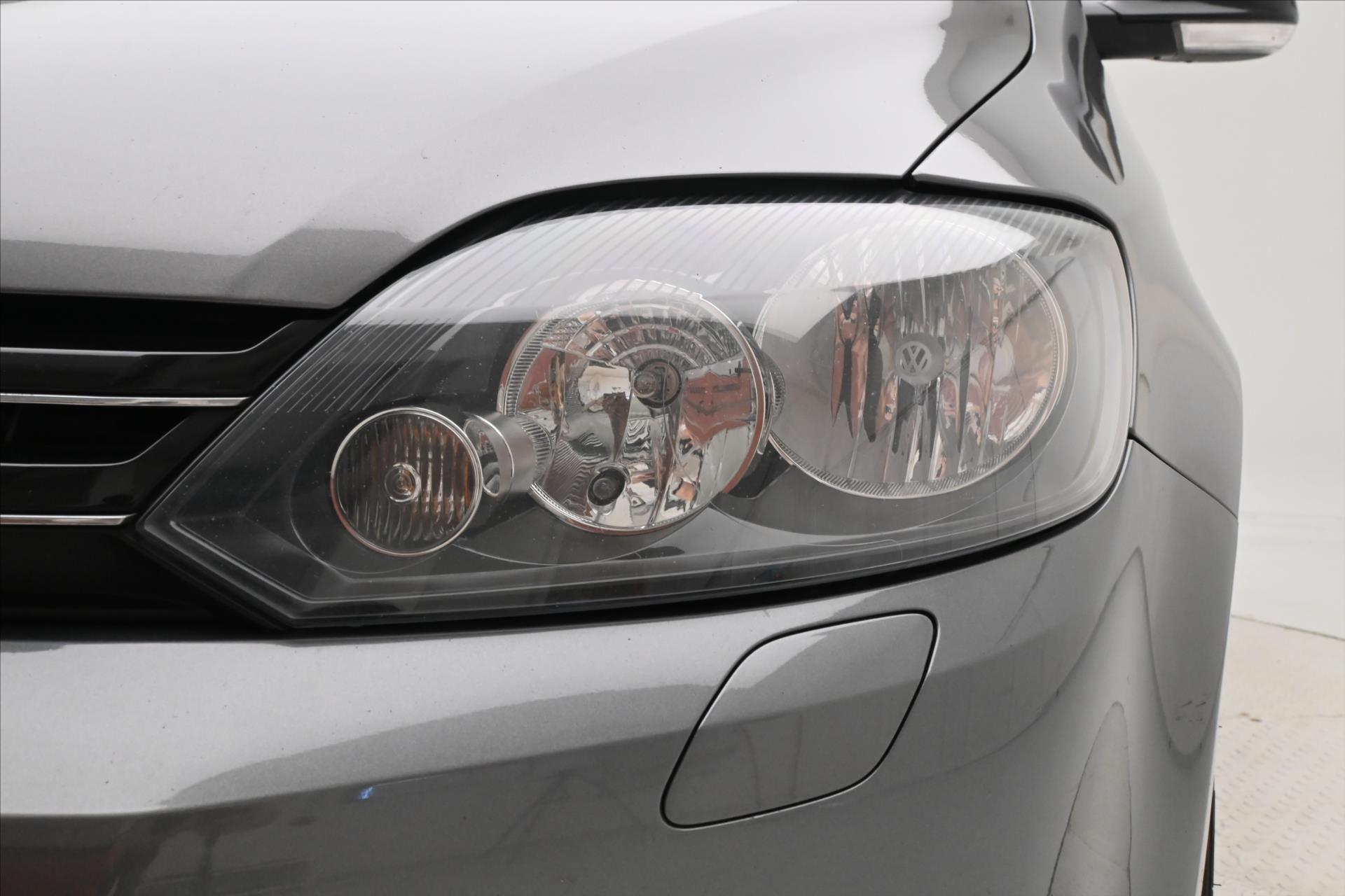 Hlavní fotografie vozu Volkswagen Golf Plus 1,6 TDI 77 kW KLIMA Tažné (27)