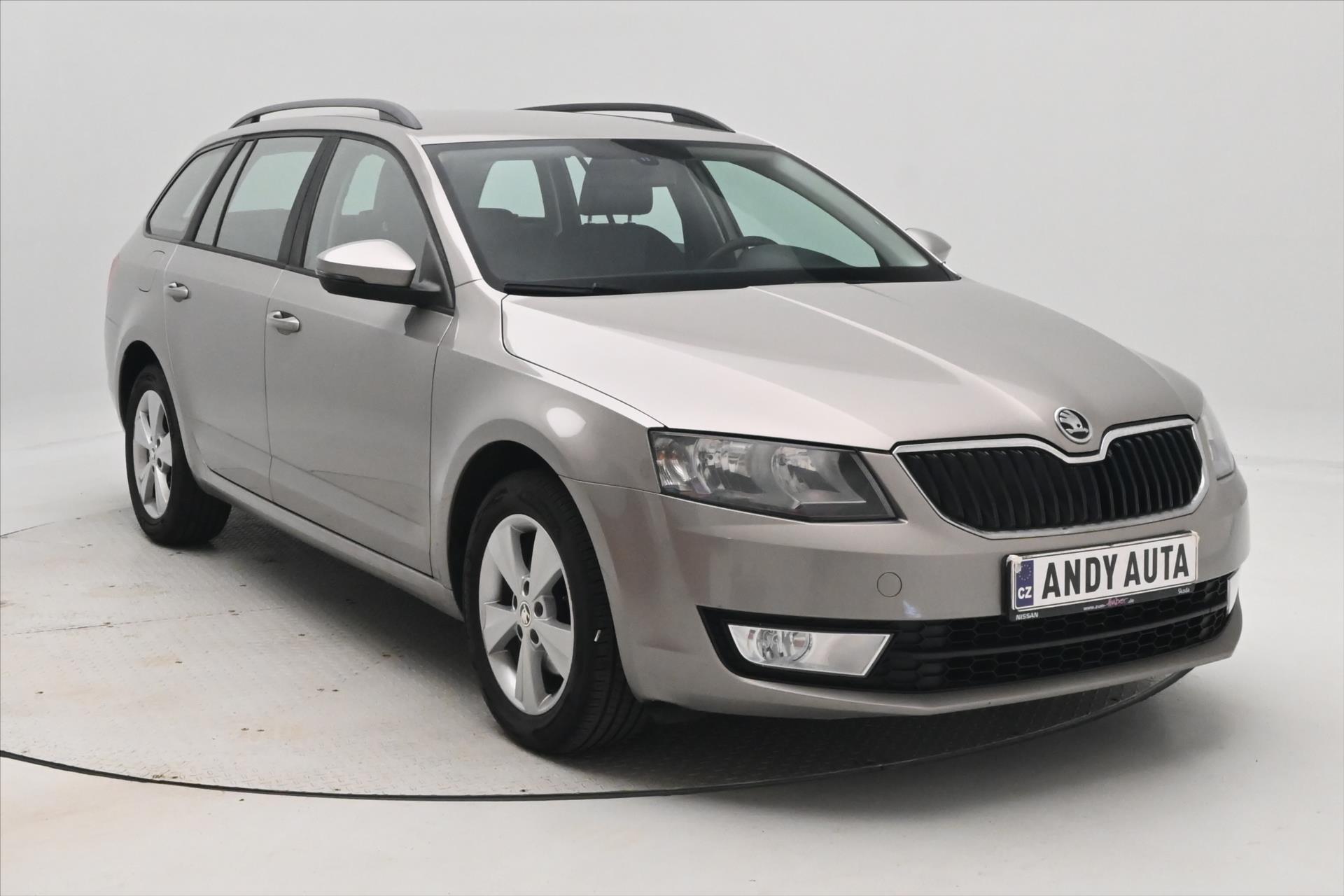 Hlavní fotografie vozu Škoda Octavia 2,0 TDI 110kW Elegance Tažné Výhřev skla (3)
