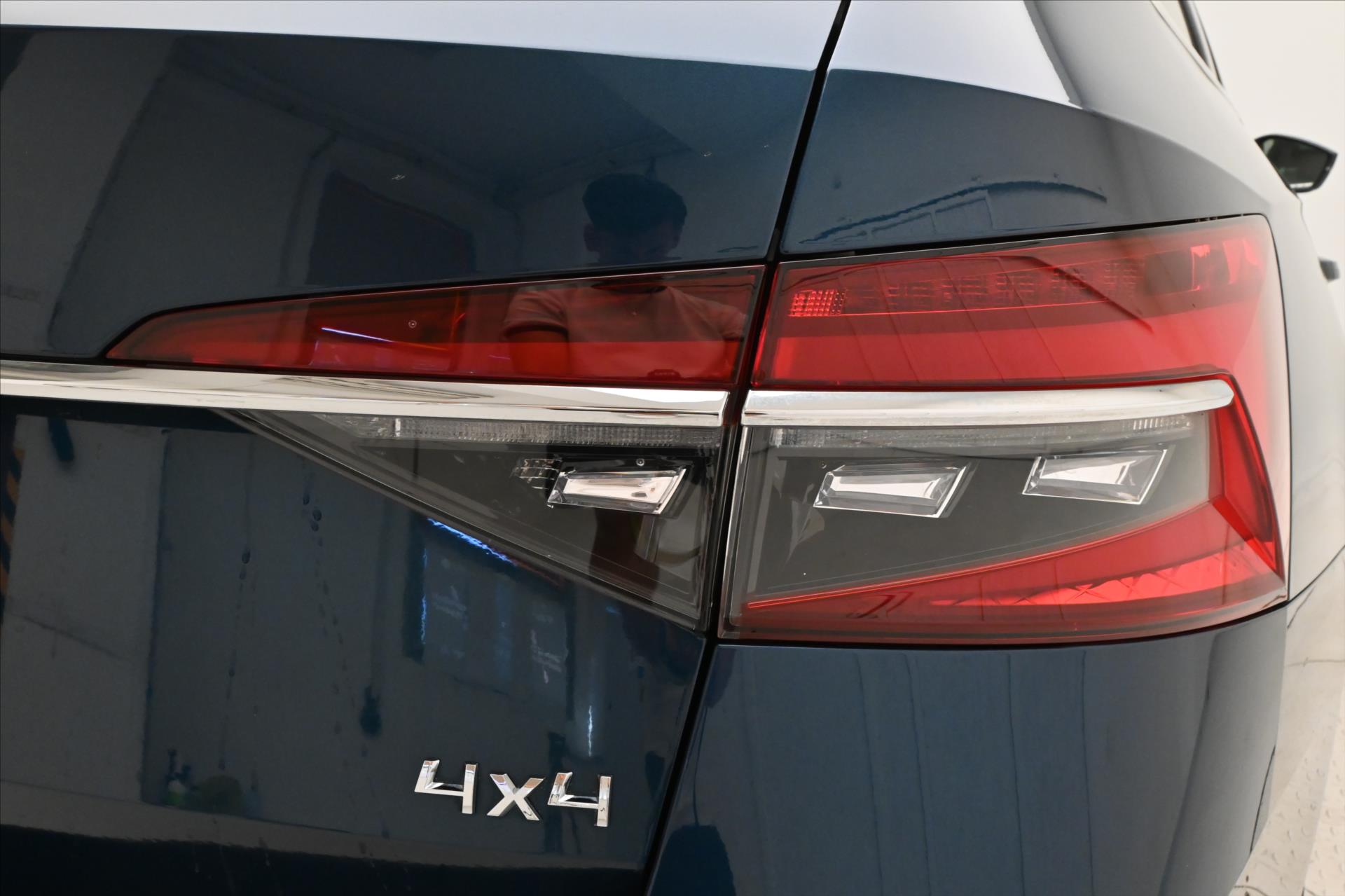 Hlavní fotografie vozu Škoda Superb 2,0 TSI 206kW L&K DSG 4x4 Záruka až 5 let (31)