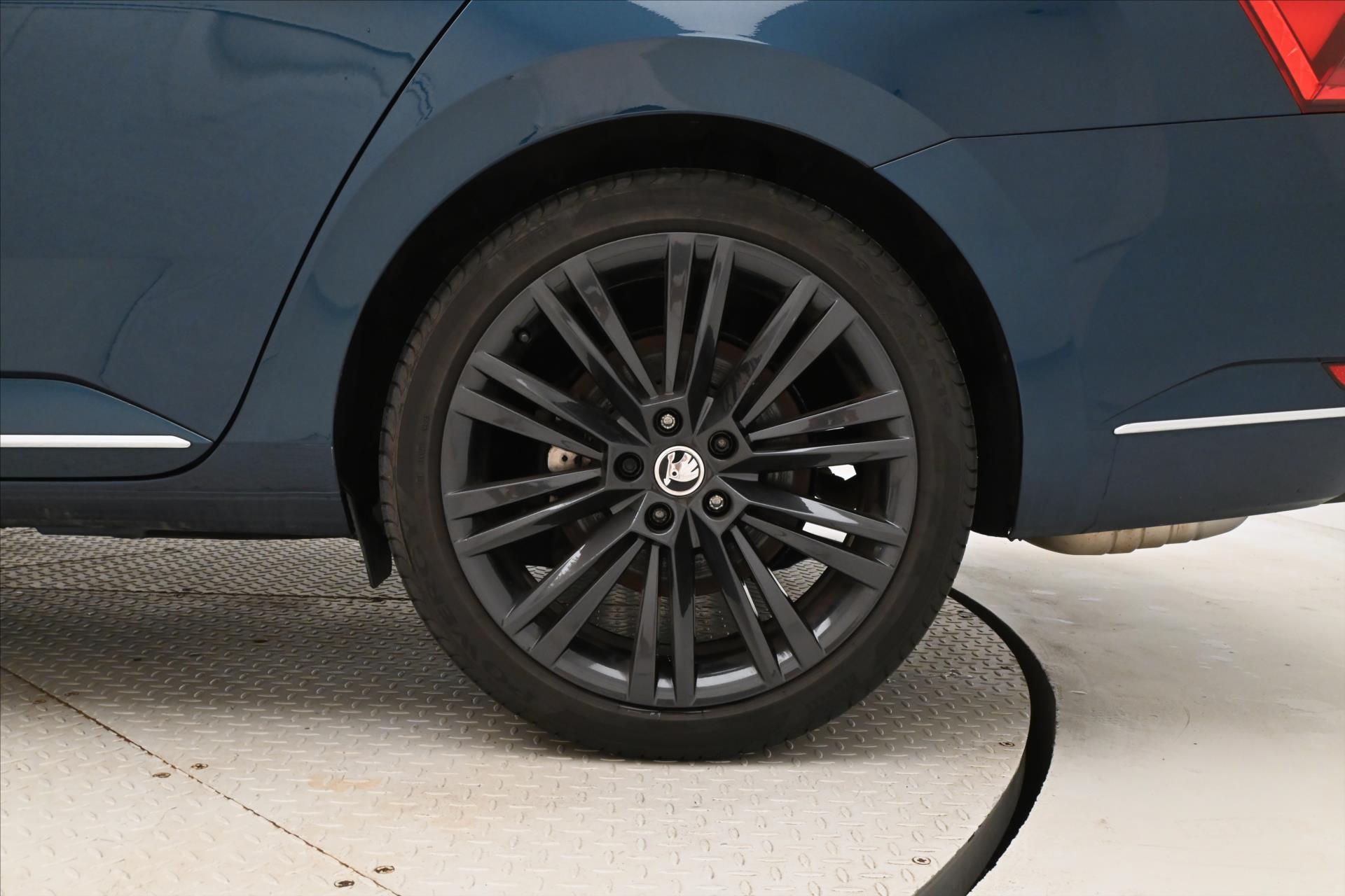 Hlavní fotografie vozu Škoda Superb 2,0 TSI 206kW L&K DSG 4x4 Záruka až 5 let (32)