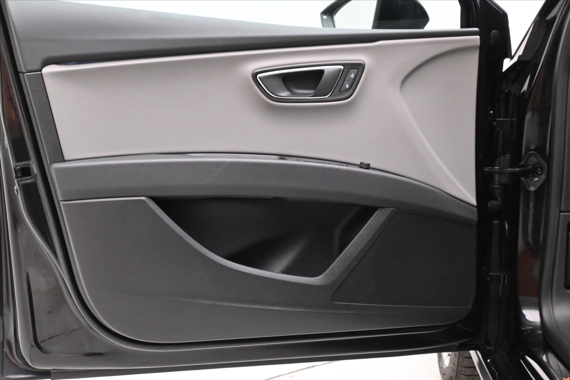 Hlavní fotografie vozu Seat Leon 2,0 TDI 110 kW 4x4 X-Perience Záruka až 5 let (25)