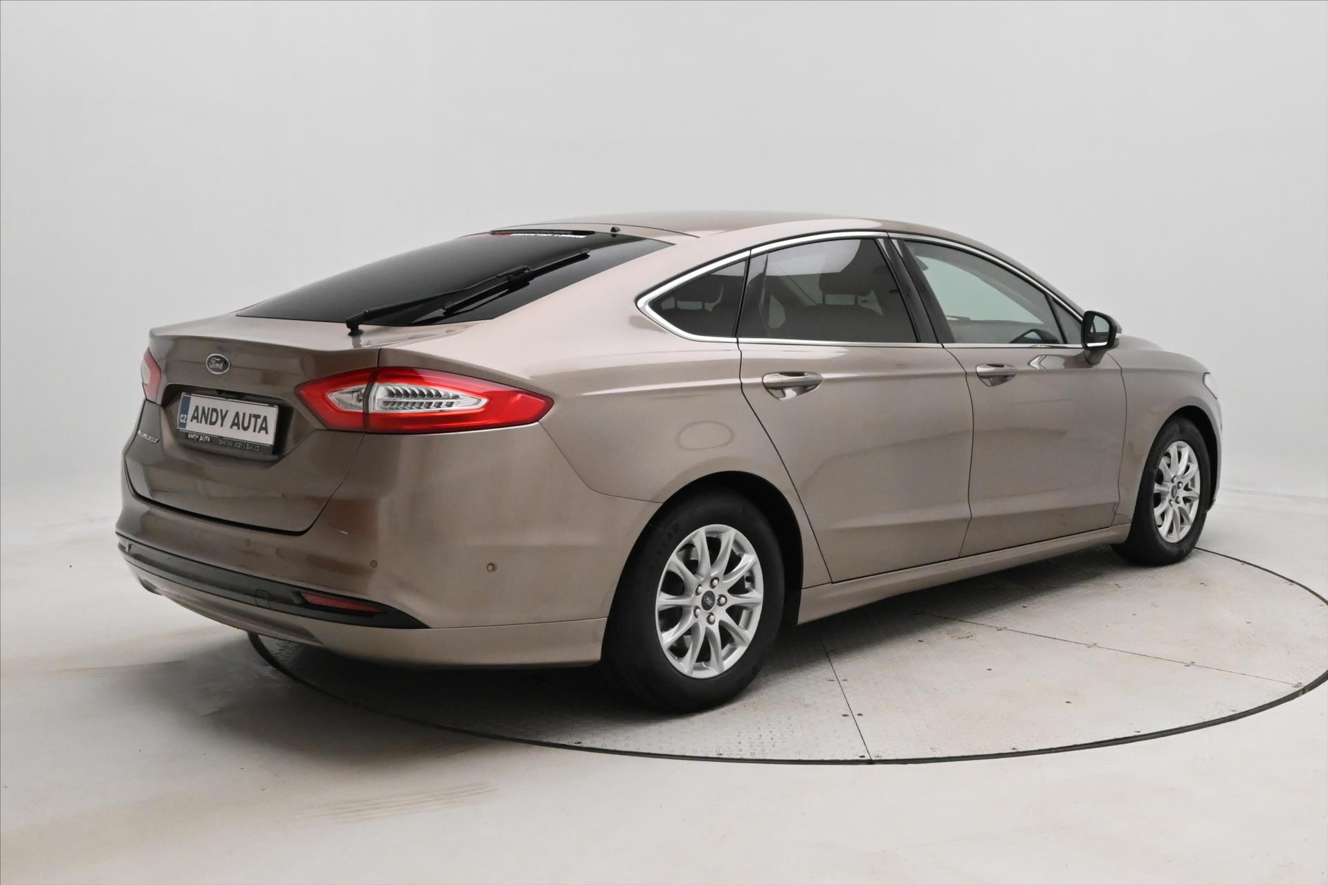 Hlavní fotografie vozu Ford Mondeo 2,0 EcoBlue 110 kW Titanium Záruka až 5 let (5)