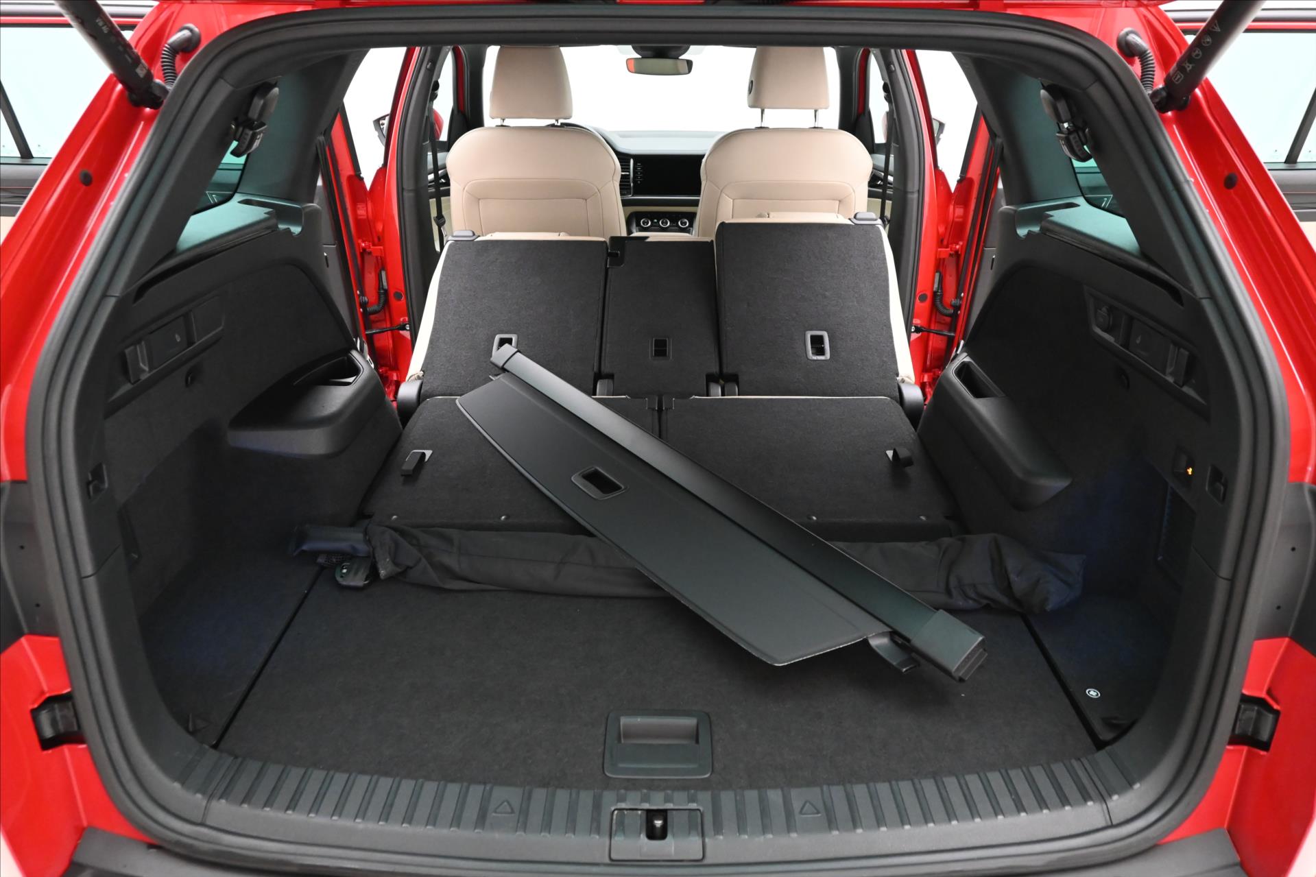 Hlavní fotografie vozu Škoda Kodiaq 2,0 TDI 110 kW DSG L&K 7Míst Záruka až 5 let (12)