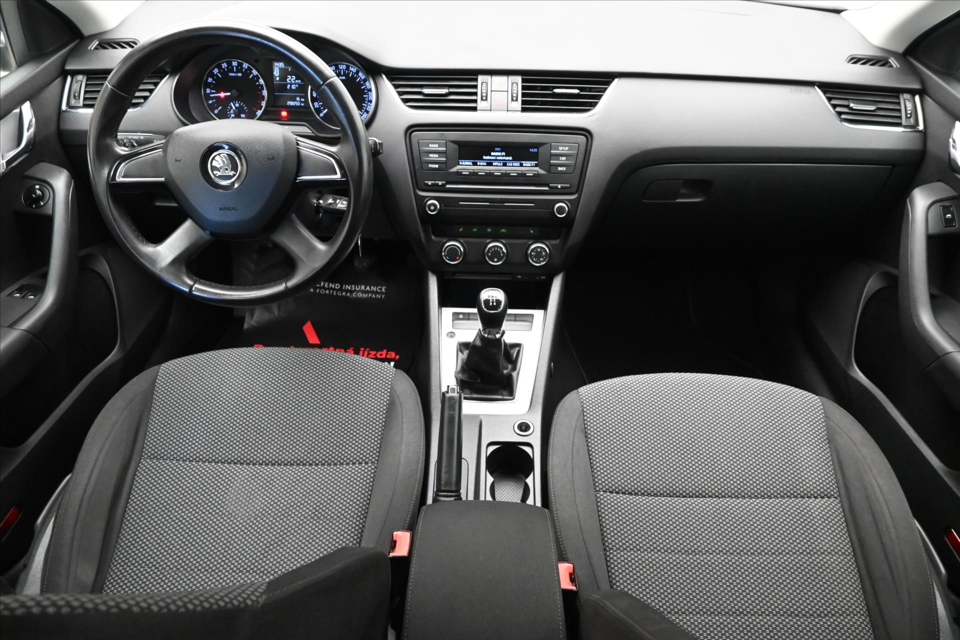 Hlavní fotografie vozu Škoda Octavia 1,6 TDI 77 kW Ambition (15)