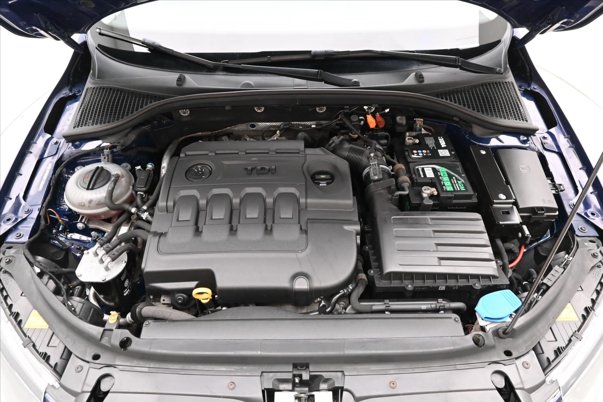 Hlavní fotografie vozu Škoda Octavia 1,6 TDI 77 kW Ambition (9)