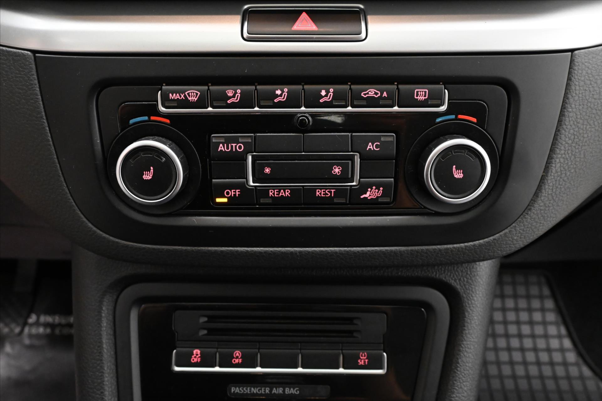 Hlavní fotografie vozu Volkswagen Sharan 2,0 TDI 103 kW Manuál Panorama Tažné (20)