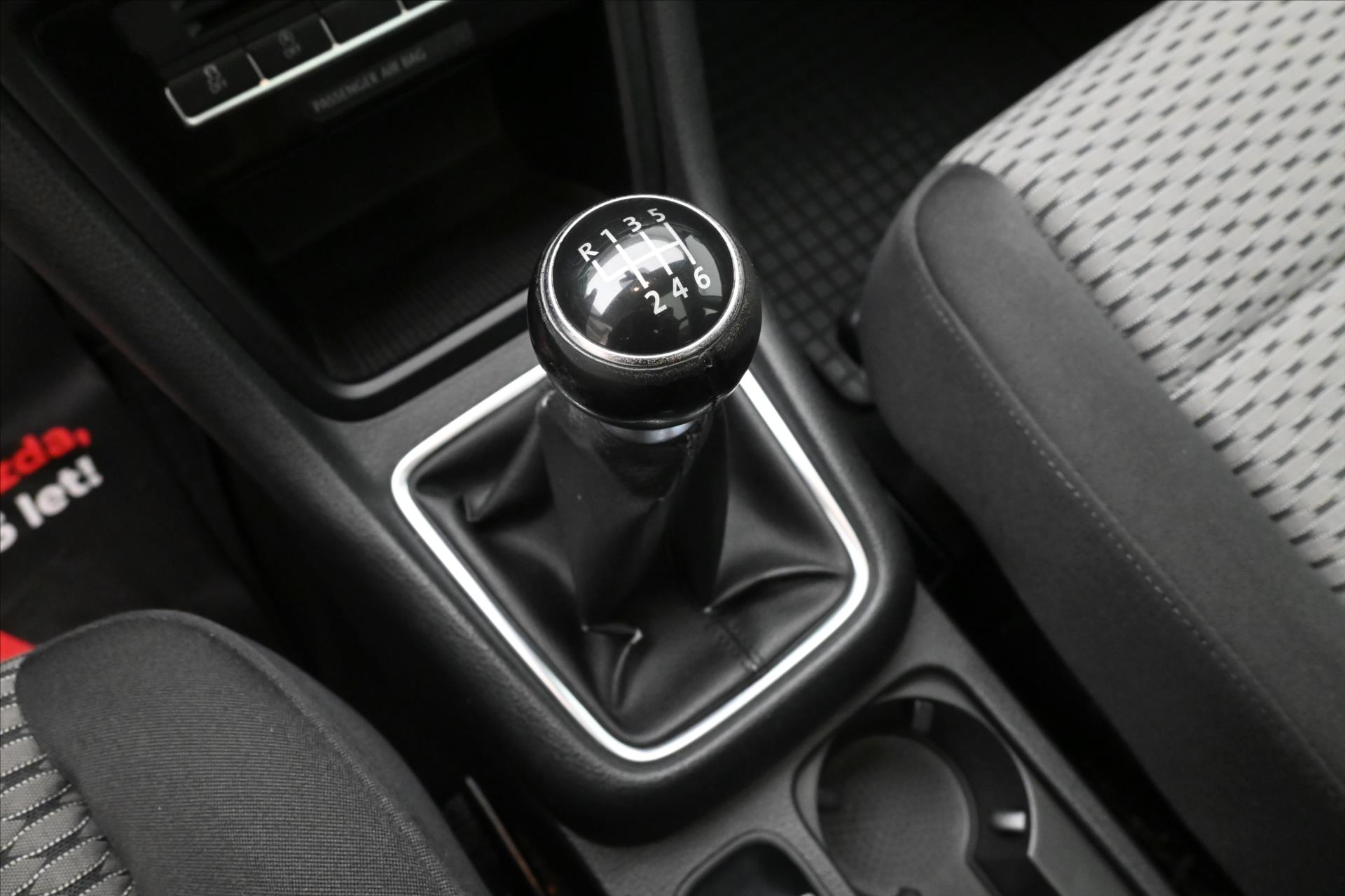 Hlavní fotografie vozu Volkswagen Sharan 2,0 TDI 103 kW Manuál Panorama Tažné (21)
