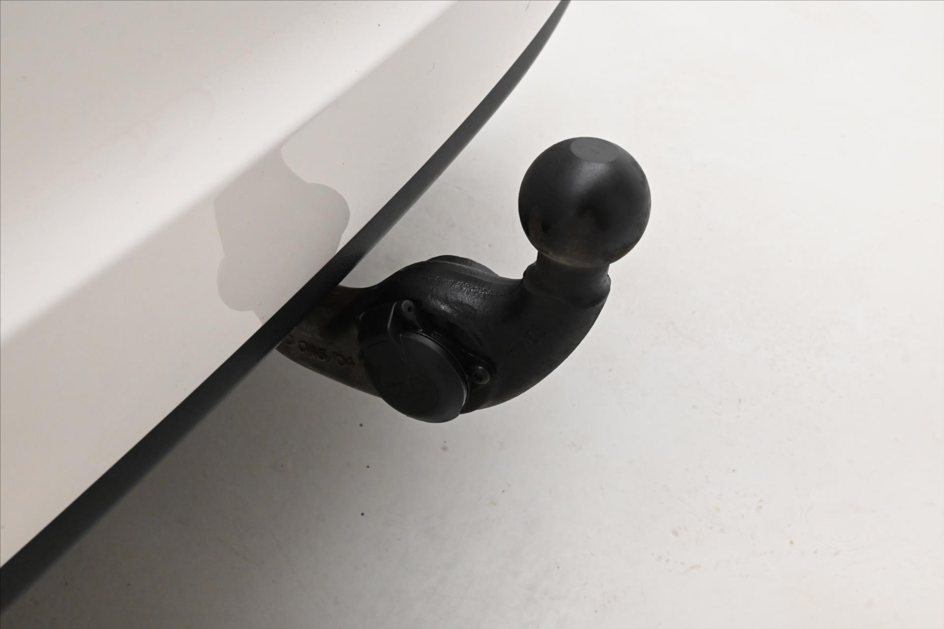 Hlavní fotografie vozu Volkswagen Sharan 2,0 TDI 103 kW Manuál Panorama Tažné (26)