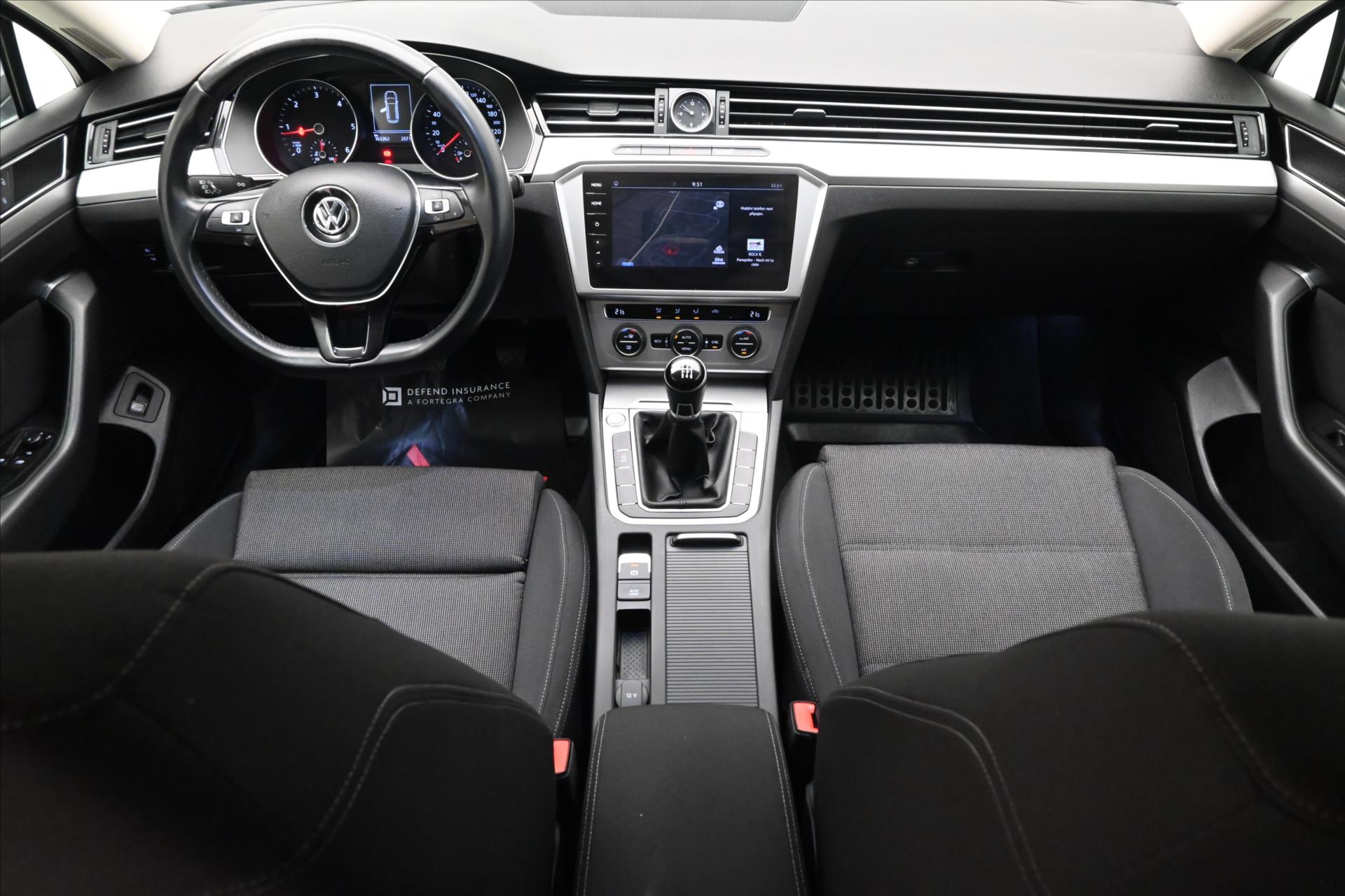 Main photo of the car Volkswagen Passat 2.0 TDI 110 kW Navigation Warranty up to 5 years (16)