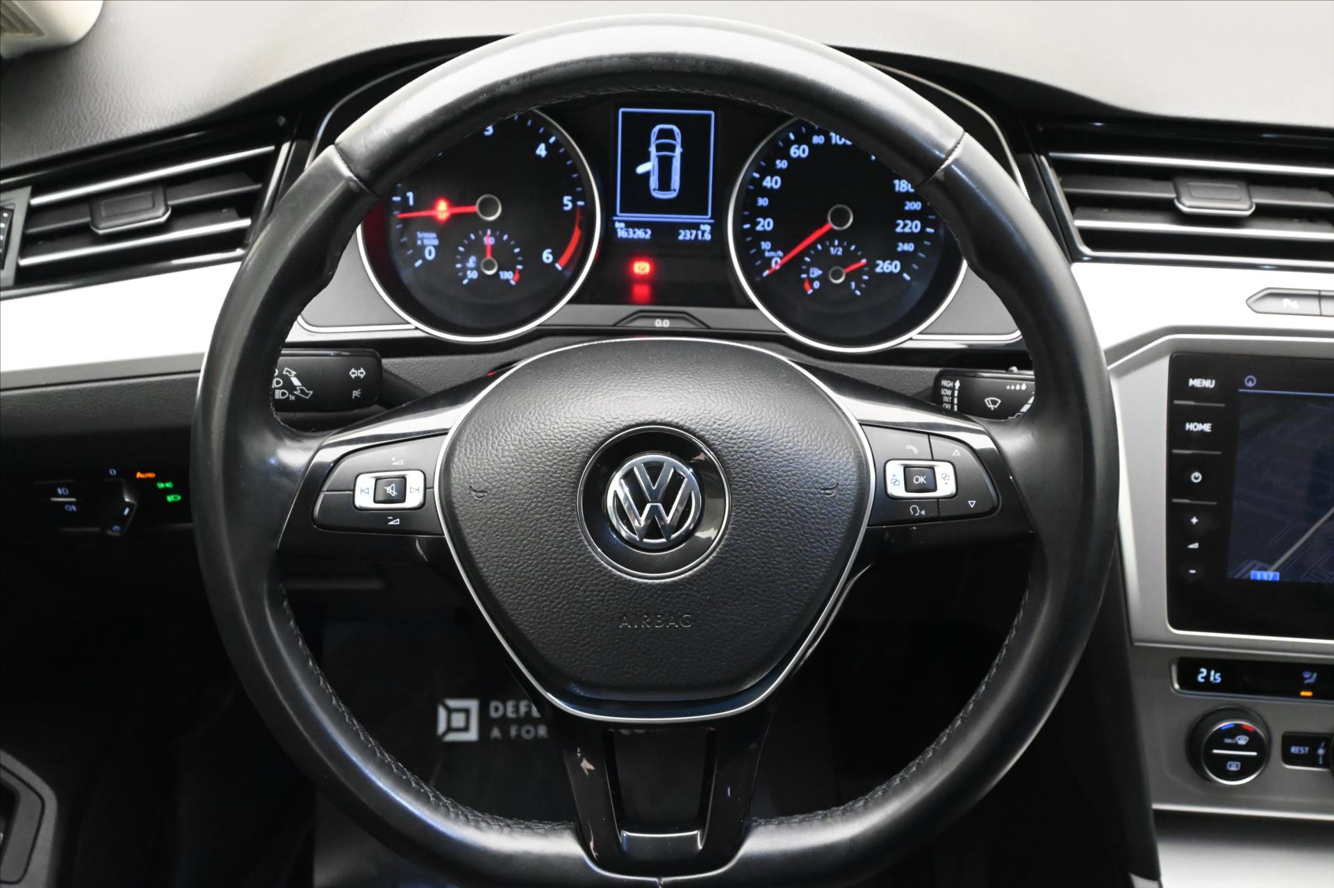 Main photo of the car Volkswagen Passat 2.0 TDI 110 kW Navigation Warranty up to 5 years (19)