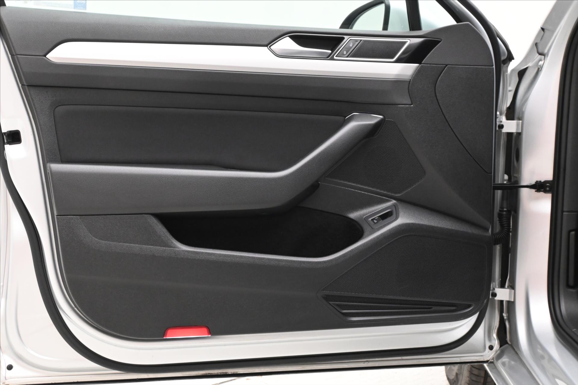 Main photo of the car Volkswagen Passat 2.0 TDI 110 kW Navigation Warranty up to 5 years (25)