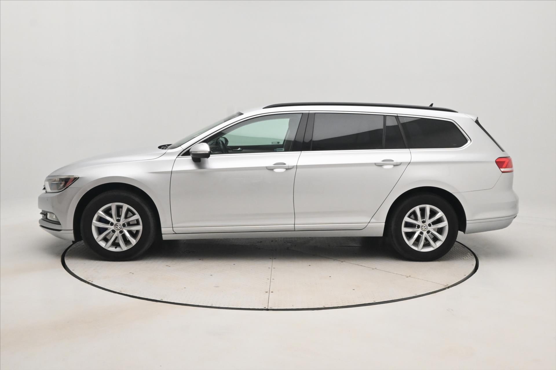 Main photo of the car Volkswagen Passat 2.0 TDI 110 kW Navigation Warranty up to 5 years (9)
