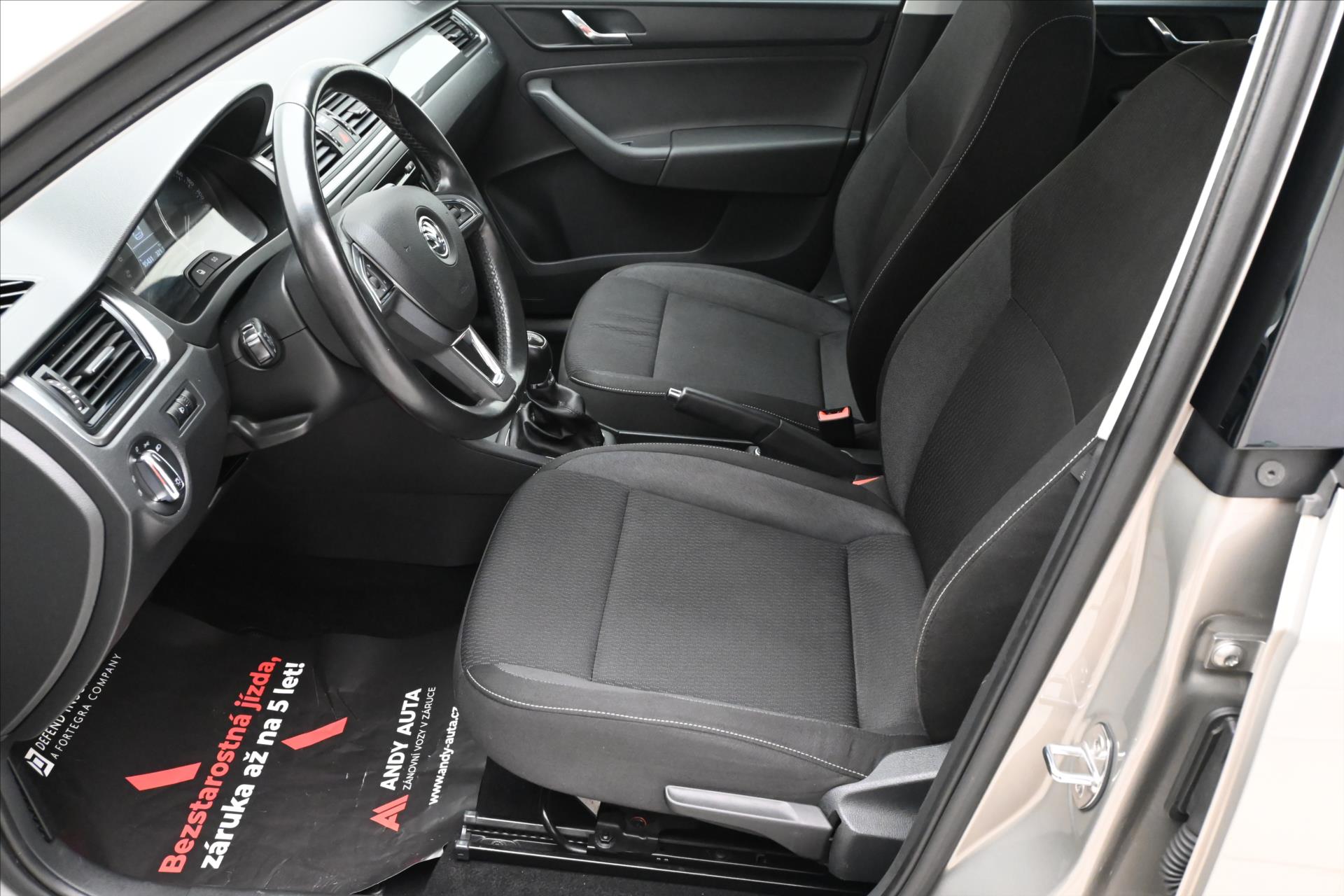 Hlavní fotografie vozu Škoda Rapid 1,6 TDI 66 kW Ambition (14)