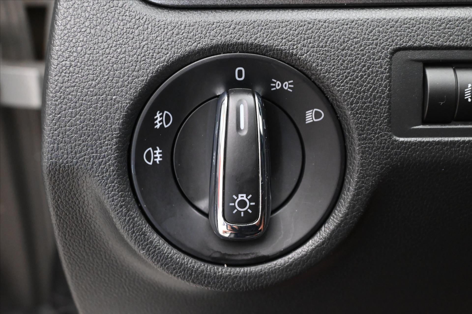 Hlavní fotografie vozu Škoda Rapid 1,6 TDI 66 kW Ambition (26)