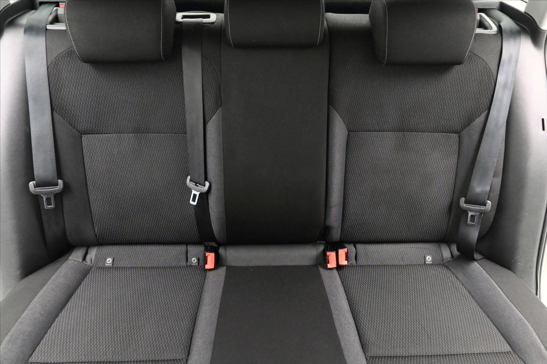 Hlavní fotografie vozu Škoda Rapid 1,6 TDI 66 kW Ambition (27)