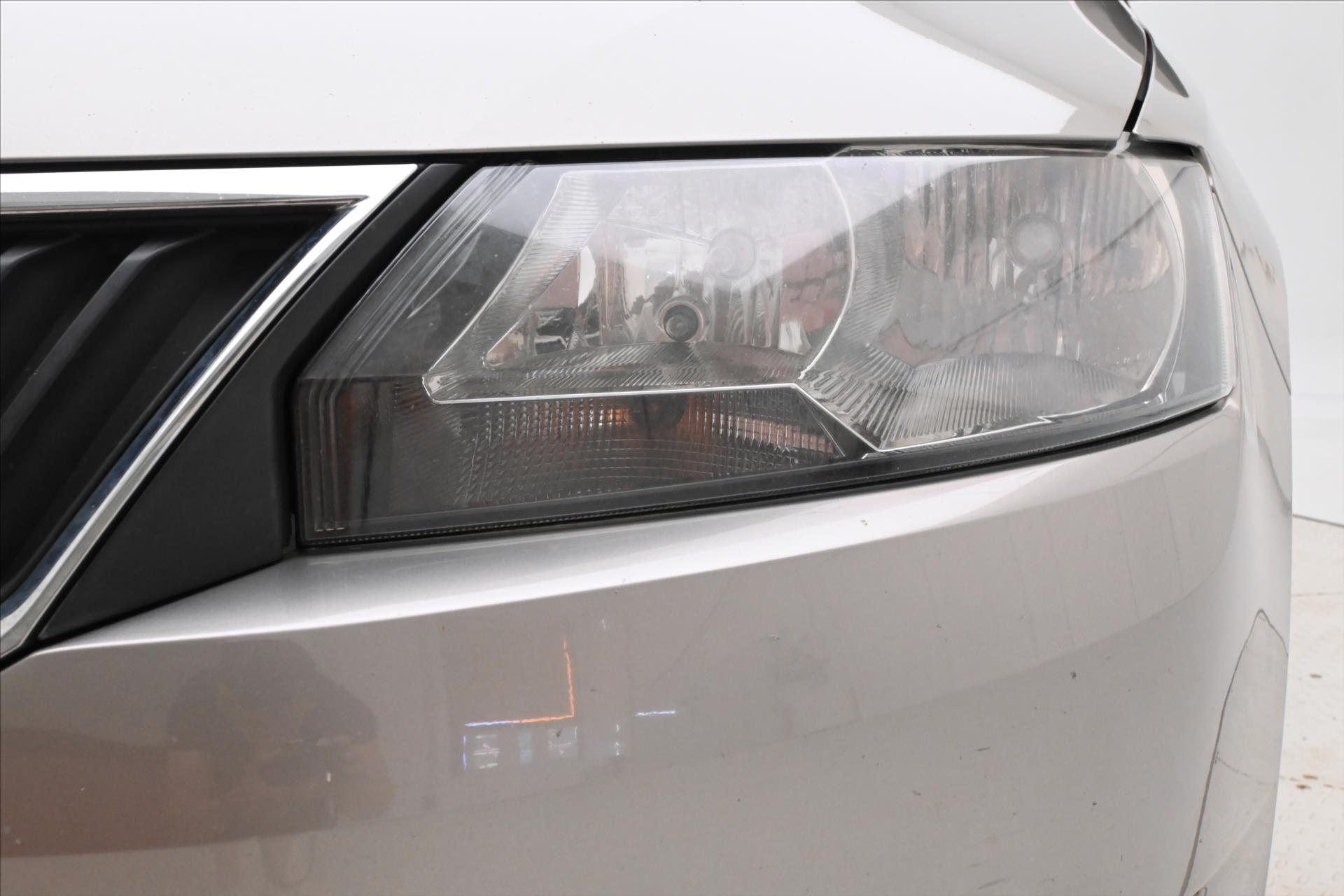 Hlavní fotografie vozu Škoda Rapid 1,6 TDI 66 kW Ambition (28)