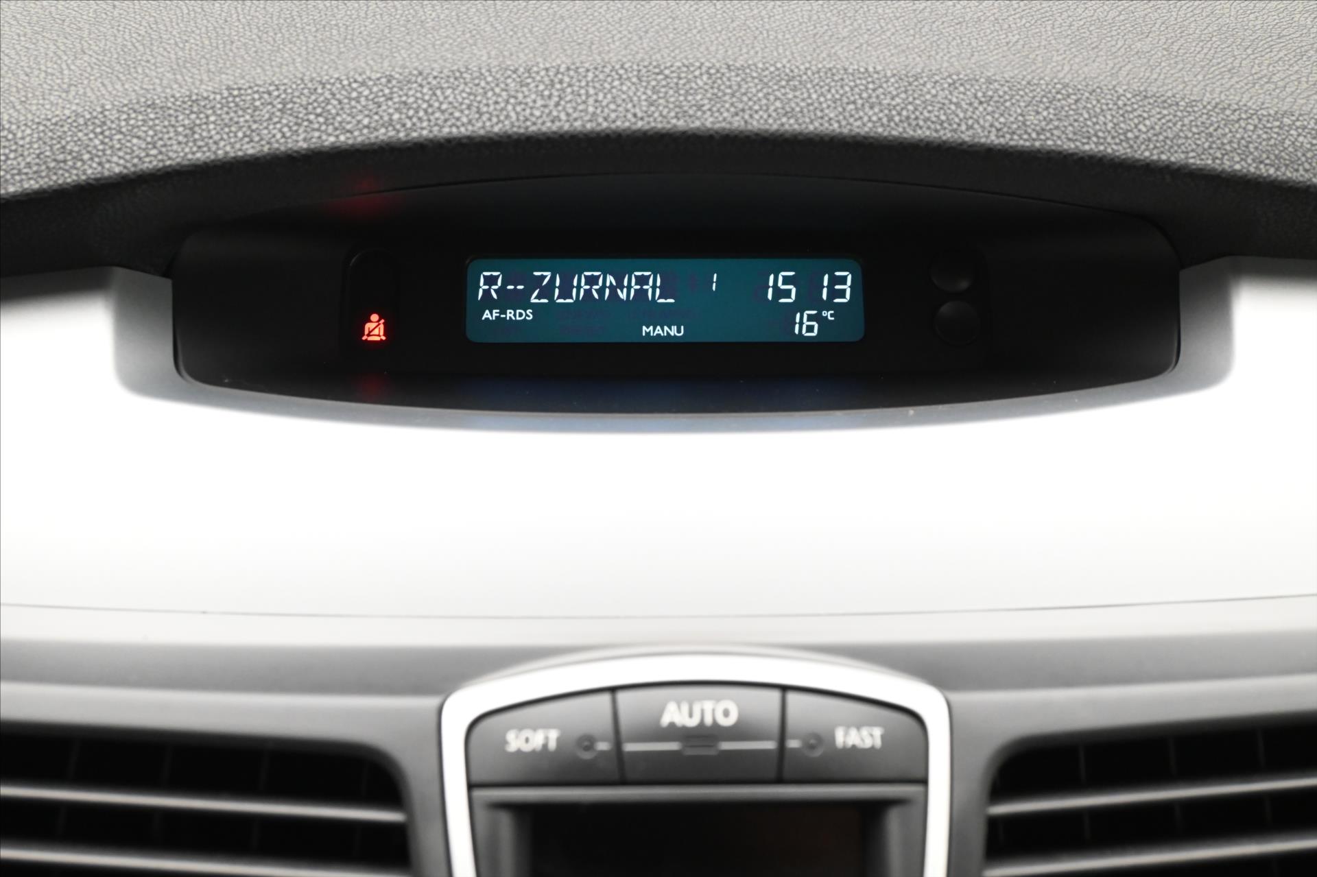Hlavní fotografie vozu Renault Laguna 2,0 dCi 110 kW Xenon nová STK (19)