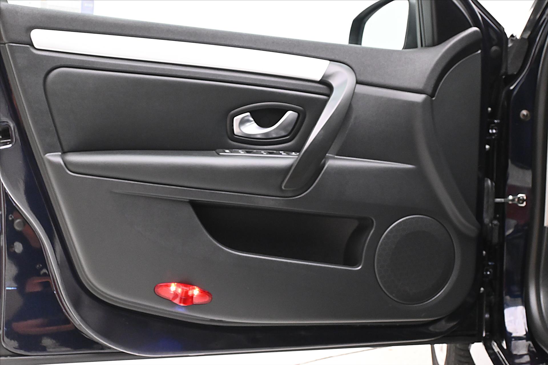 Hlavní fotografie vozu Renault Laguna 2,0 dCi 110 kW Xenon nová STK (23)