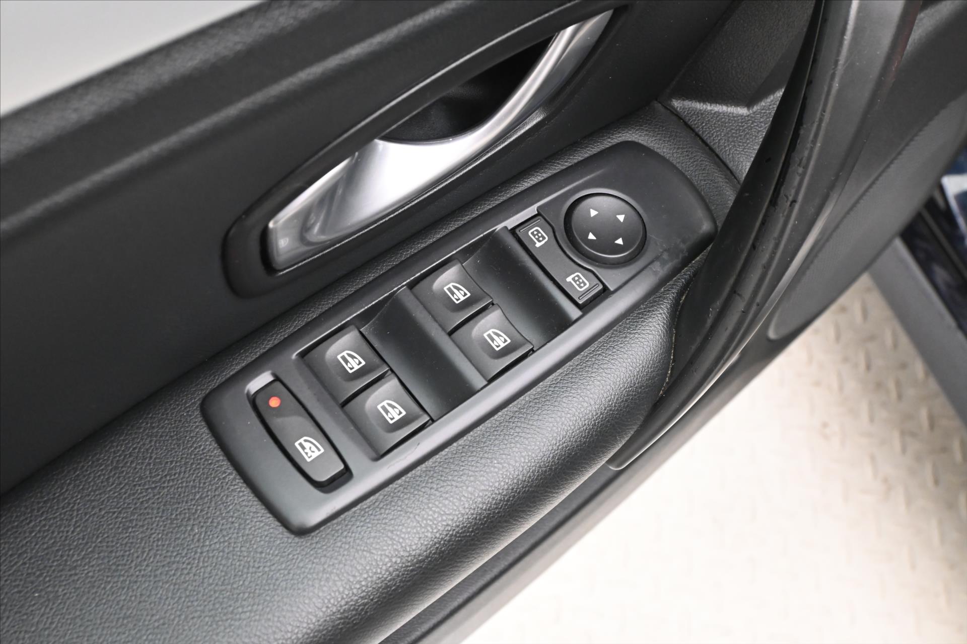 Hlavní fotografie vozu Renault Laguna 2,0 dCi 110 kW Xenon nová STK (24)