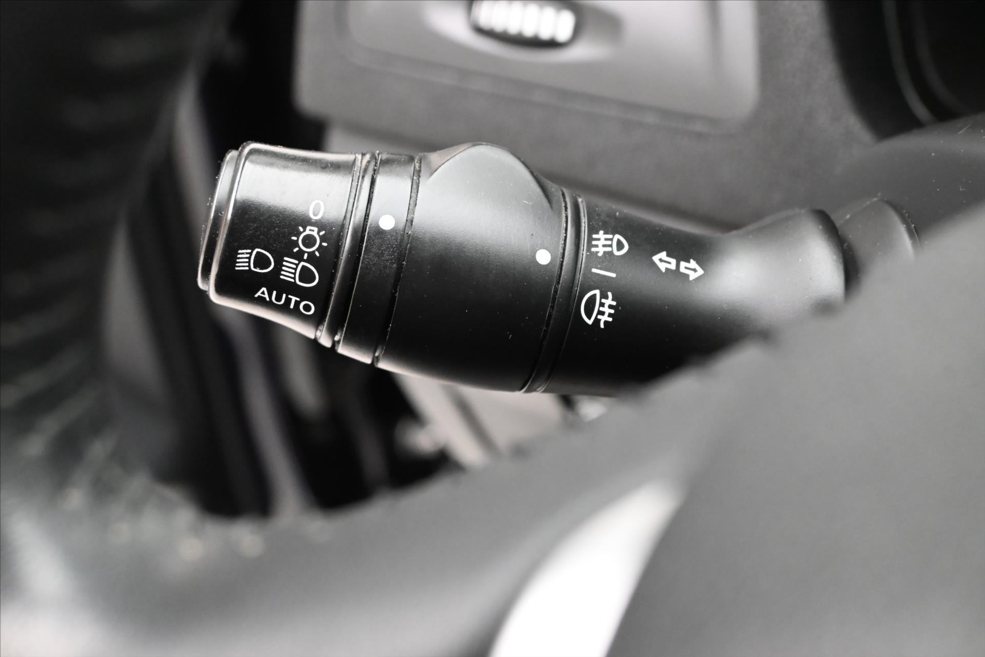 Hlavní fotografie vozu Renault Laguna 2,0 dCi 110 kW Xenon nová STK (25)