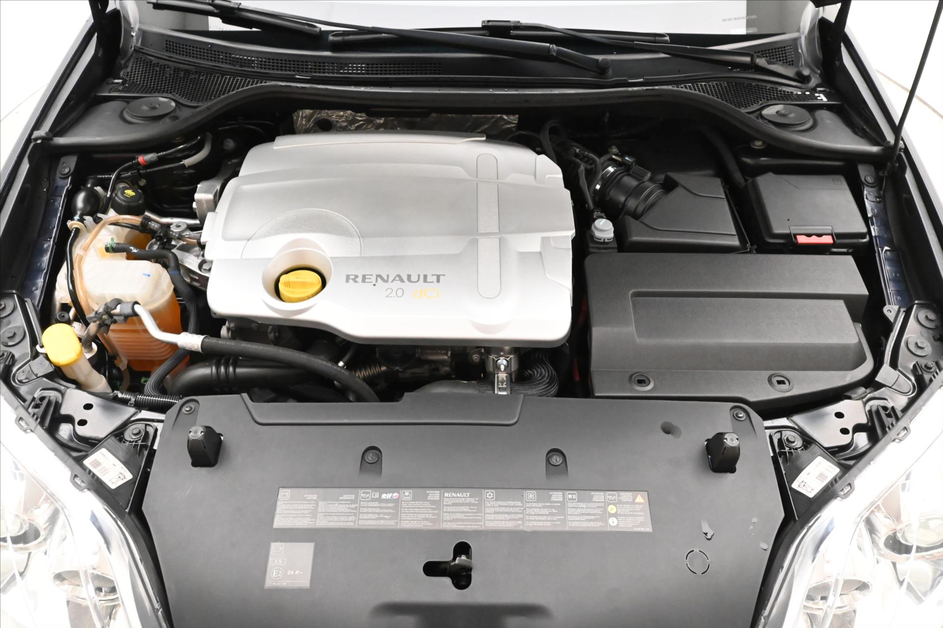 Hlavní fotografie vozu Renault Laguna 2,0 dCi 110 kW Xenon nová STK (9)