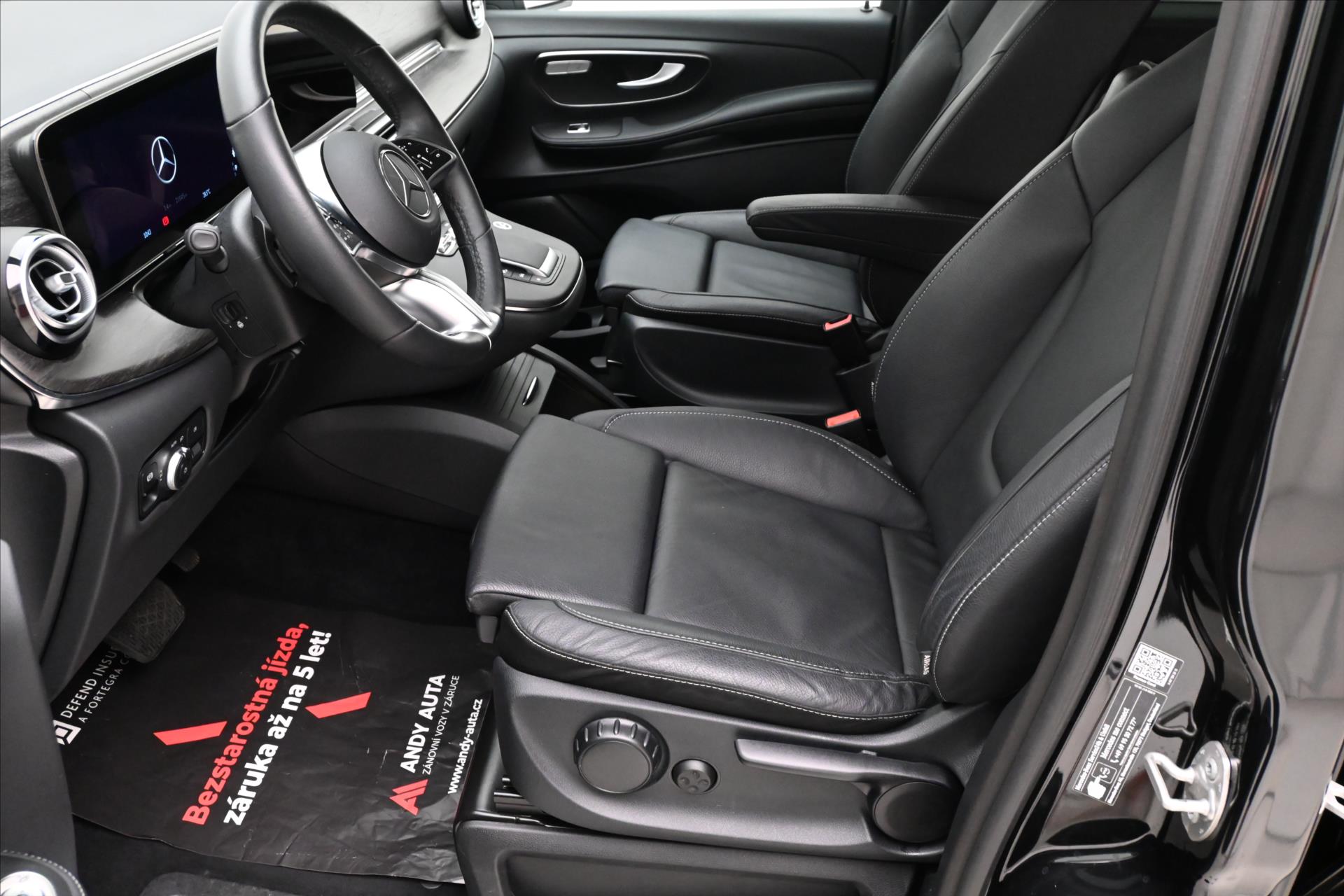 Hlavní fotografie vozu Mercedes-Benz Třídy V 2,0 300D 174kW XL Avantgarde 8míst Záruka až 5 (16)