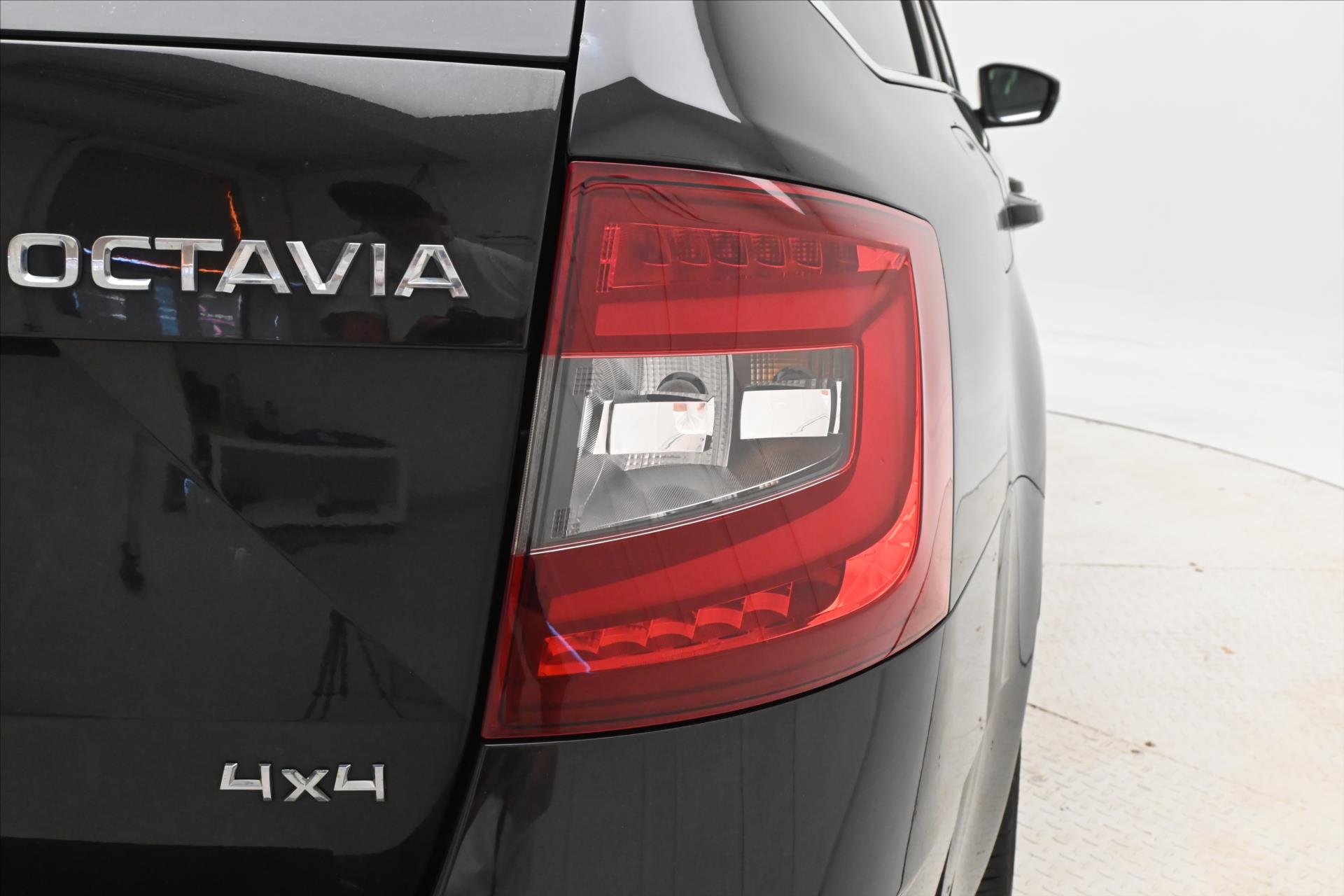 Hlavní fotografie vozu Škoda Octavia 2,0 TDI 110kW 4x4 Tažné Záruka až 5 let (30)