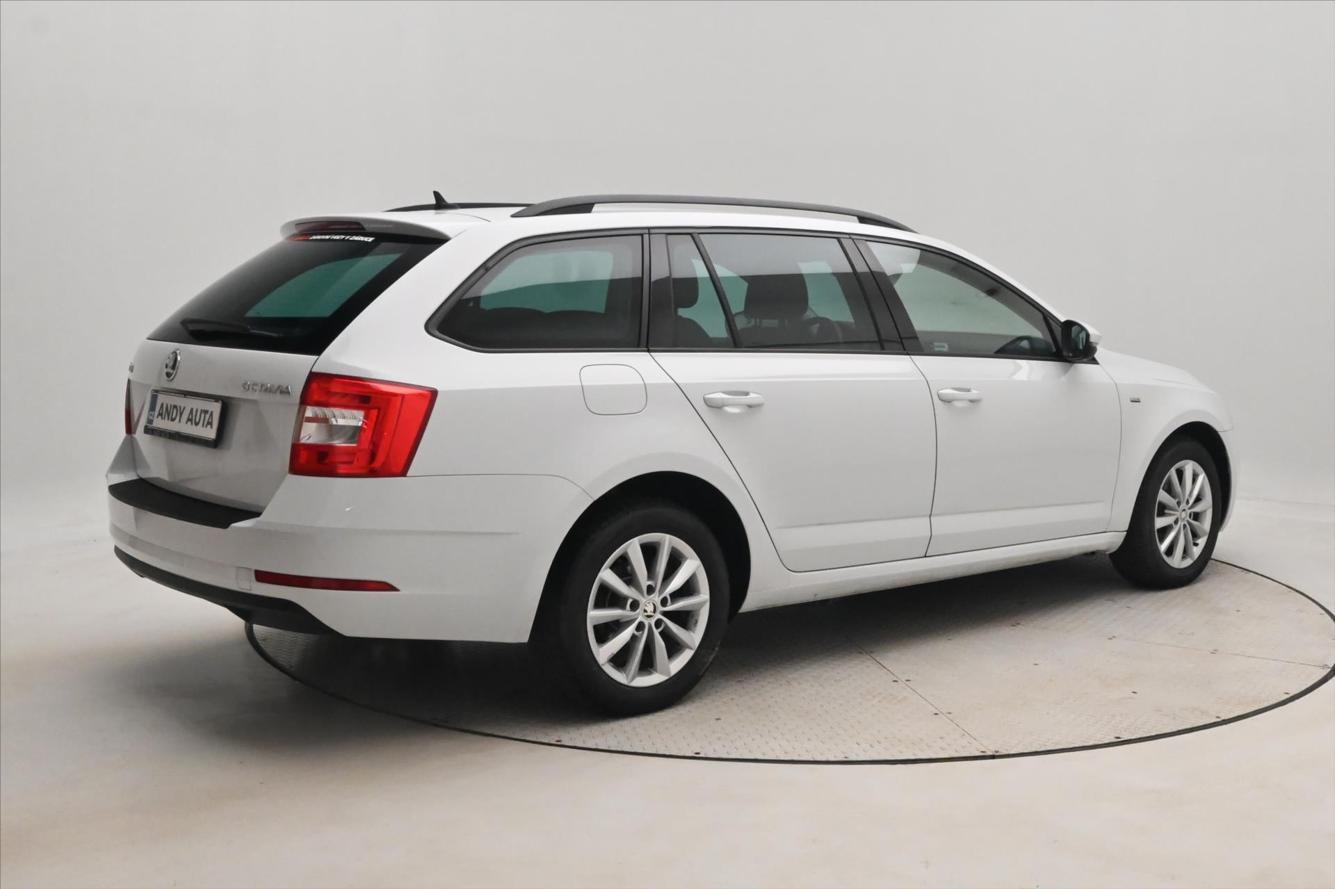 Hlavní fotografie vozu Škoda Octavia 2,0 TDI 110 kW DSG Clever Záruka až 5 let (5)