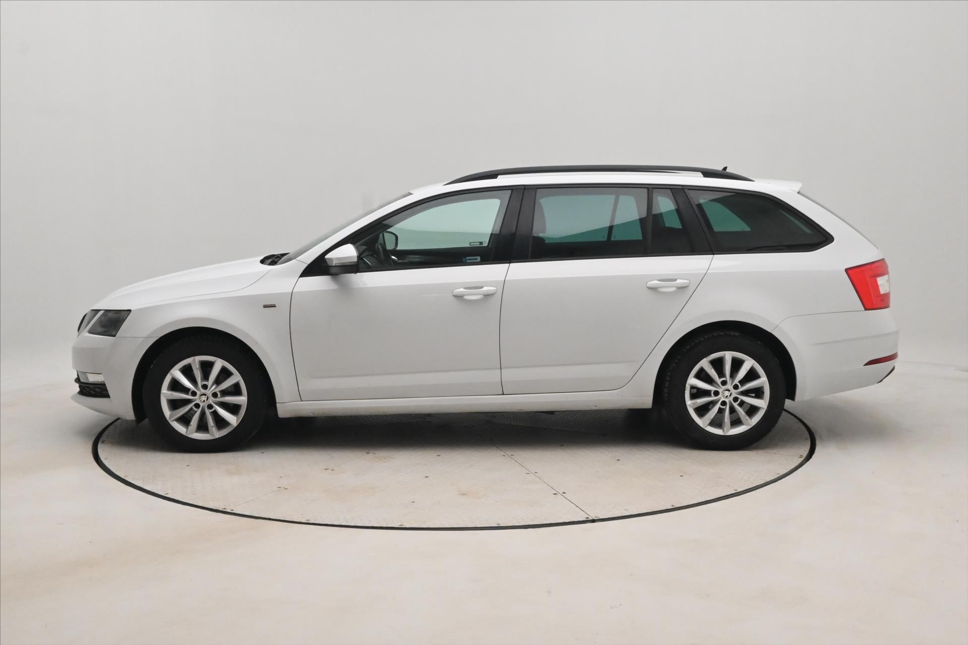 Hlavní fotografie vozu Škoda Octavia 2,0 TDI 110 kW DSG Clever Záruka až 5 let (8)