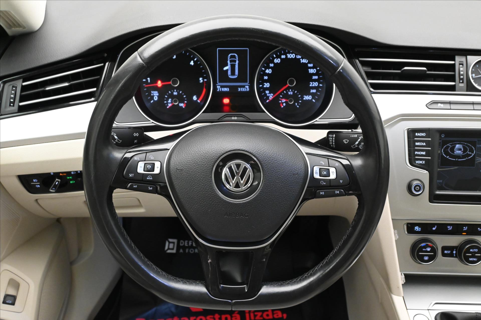 Hlavní fotografie vozu Volkswagen Passat 2,0 TDI 110kW Tažné Záruka až 5 let (19)
