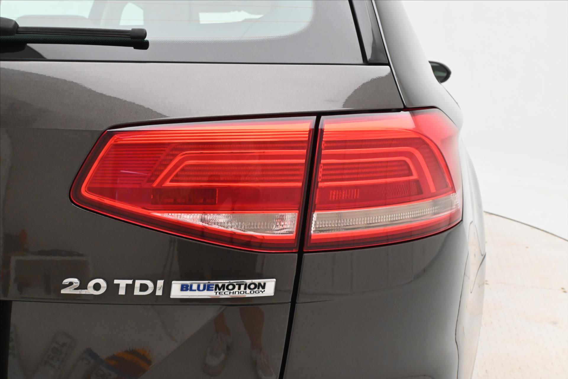 Hlavní fotografie vozu Volkswagen Passat 2,0 TDI 110kW Tažné Záruka až 5 let (32)