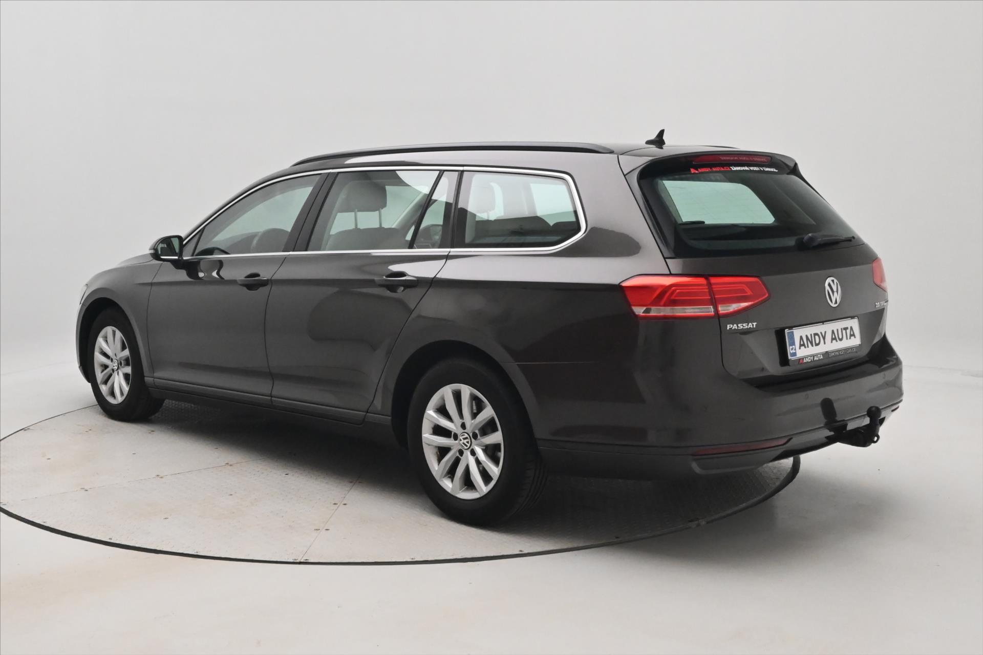 Hlavní fotografie vozu Volkswagen Passat 2,0 TDI 110kW Tažné Záruka až 5 let (8)