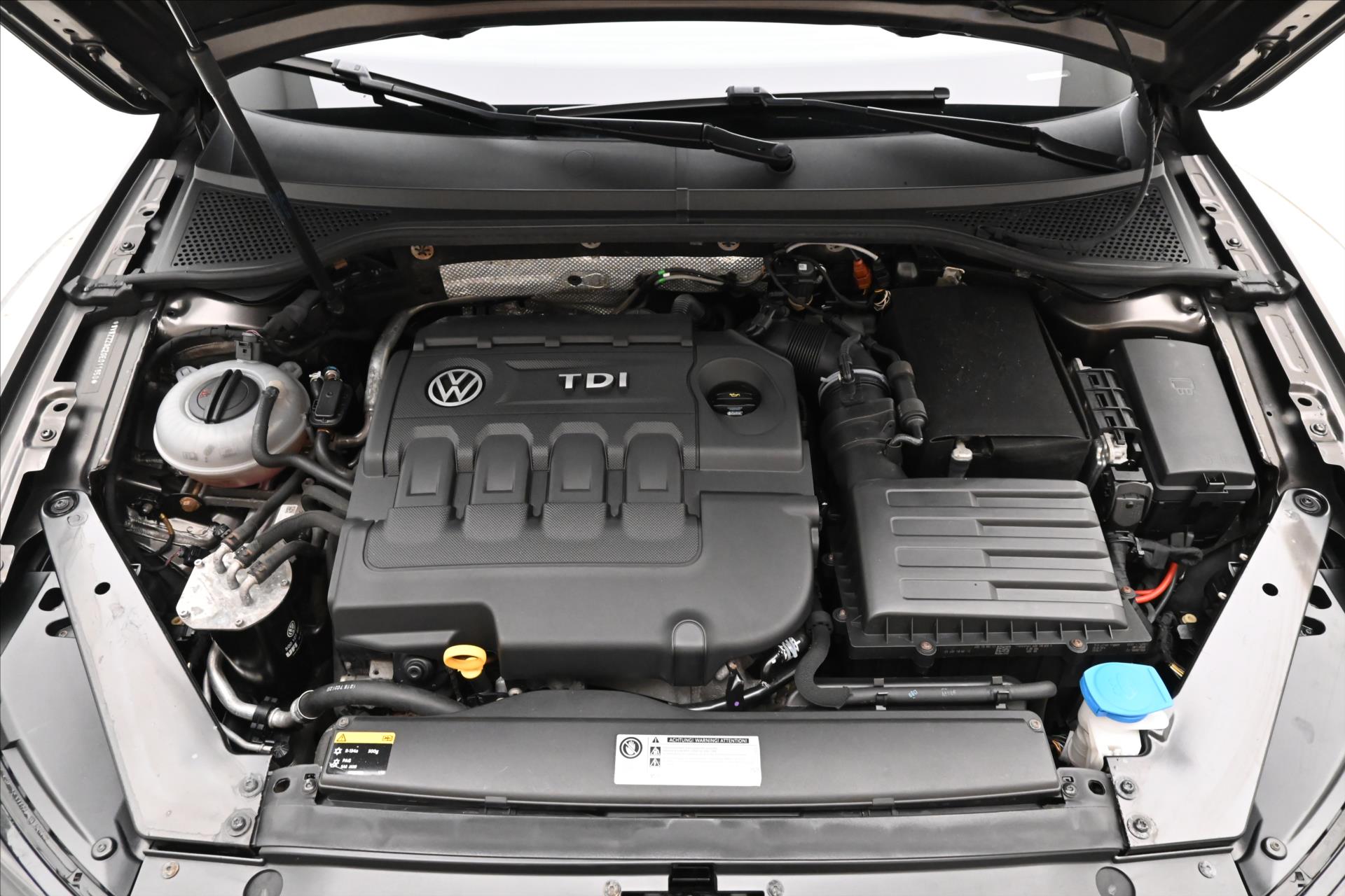 Hlavní fotografie vozu Volkswagen Passat 2,0 TDI 110kW Tažné Záruka až 5 let (10)
