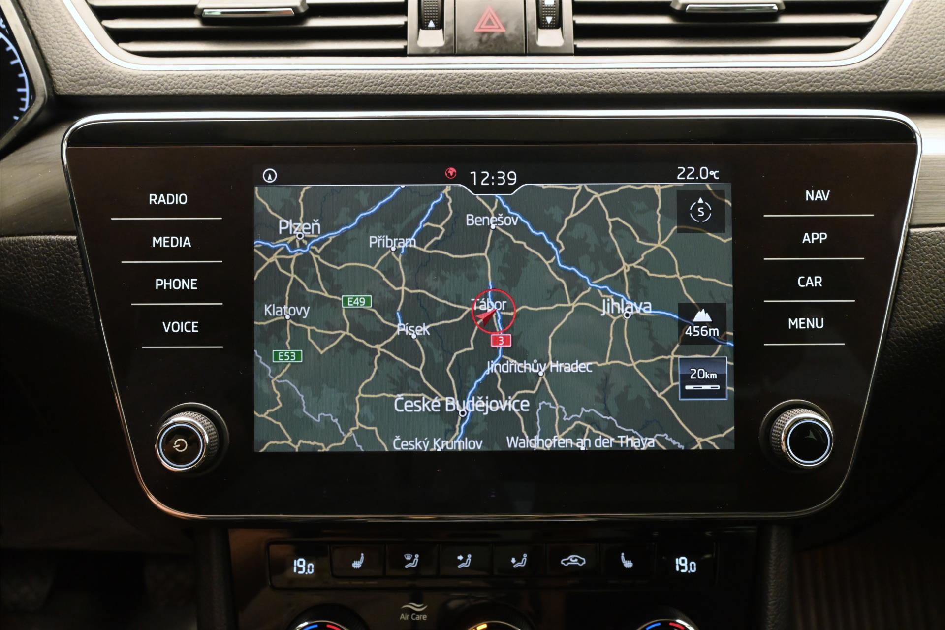 Main photo of the car Skoda Superb 2.0 TDI 110 kW 4x4 Style Panorama Warranty up to 5 years (19)