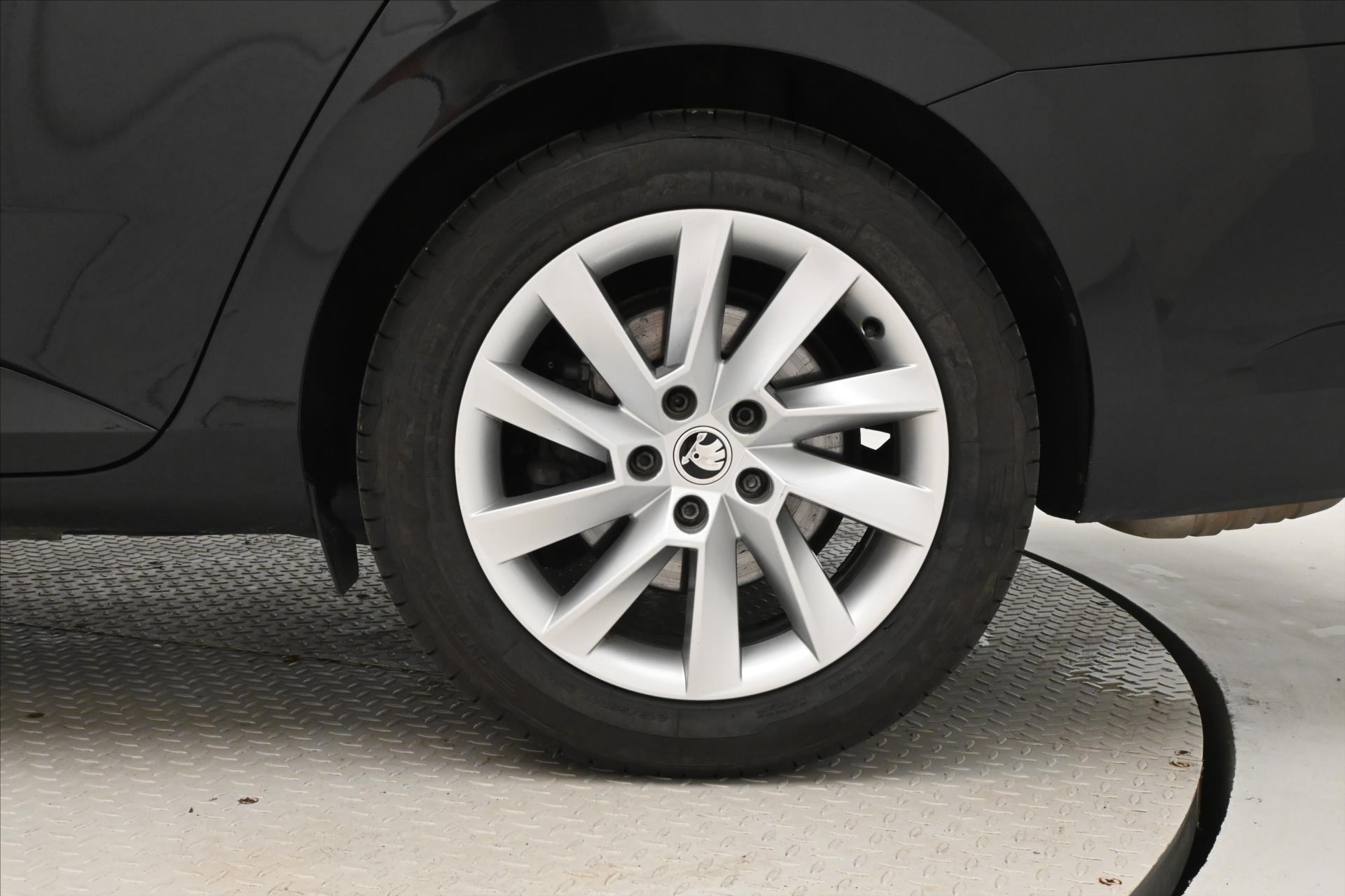 Main photo of the car Skoda Superb 2.0 TDI 110 kW 4x4 Style Panorama Warranty up to 5 years (32)