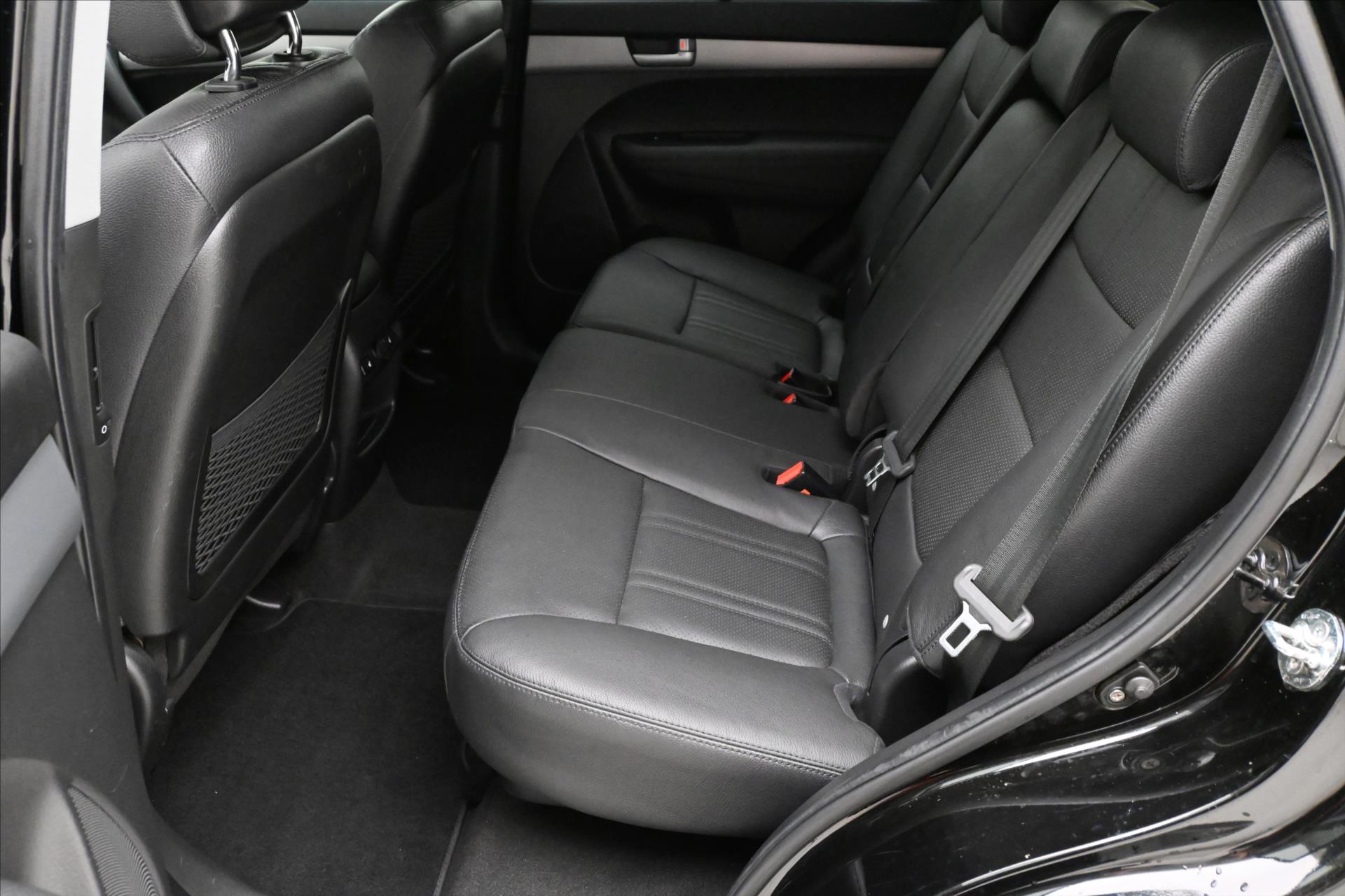 Hlavní fotografie vozu Kia Sorento 2,2 CRDI 145 kW AT 4x4 Navigace Záruka až 5 let (15)
