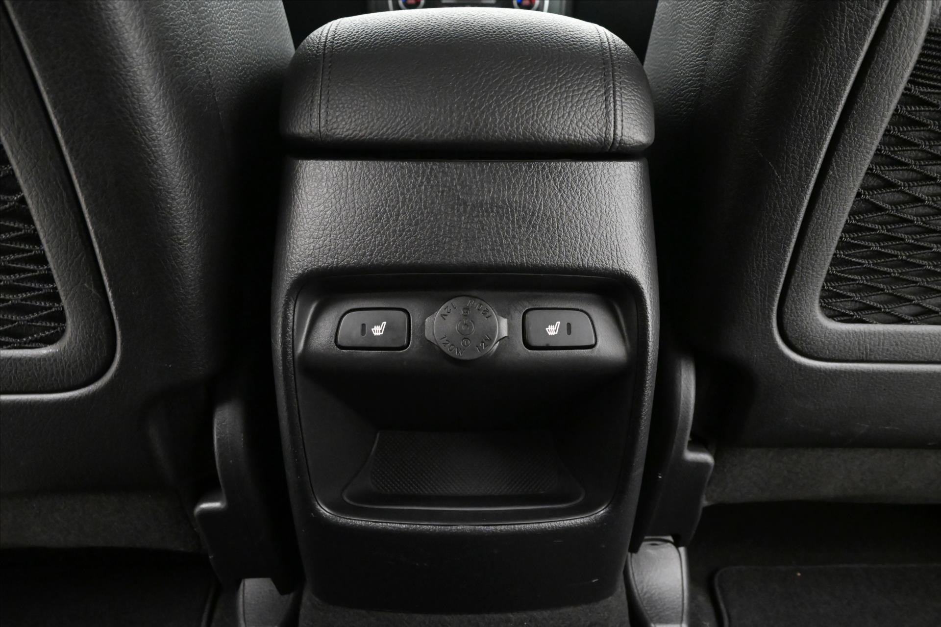 Hlavní fotografie vozu Kia Sorento 2,2 CRDI 145 kW AT 4x4 Navigace Záruka až 5 let (22)