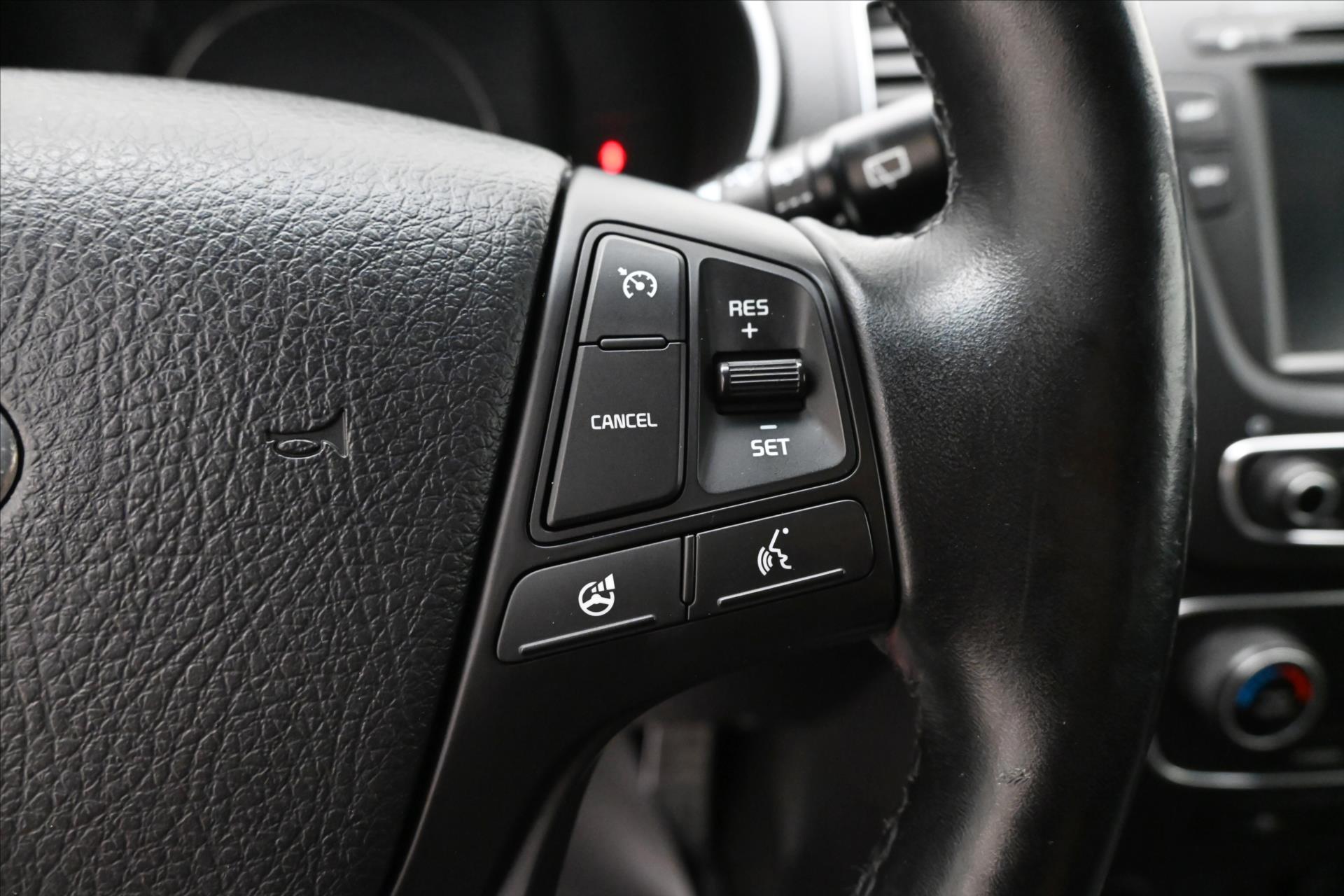 Hlavní fotografie vozu Kia Sorento 2,2 CRDI 145 kW AT 4x4 Navigace Záruka až 5 let (24)