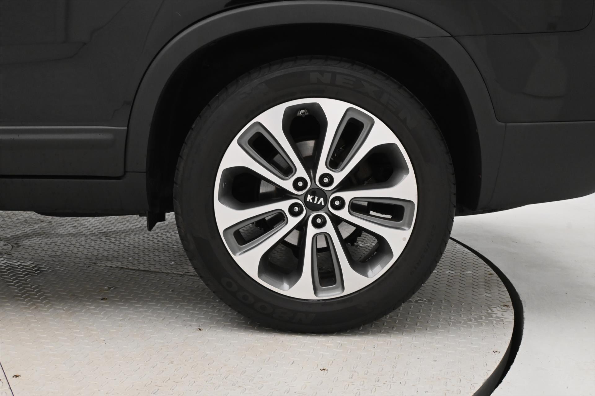 Hlavní fotografie vozu Kia Sorento 2,2 CRDI 145 kW AT 4x4 Navigace Záruka až 5 let (31)
