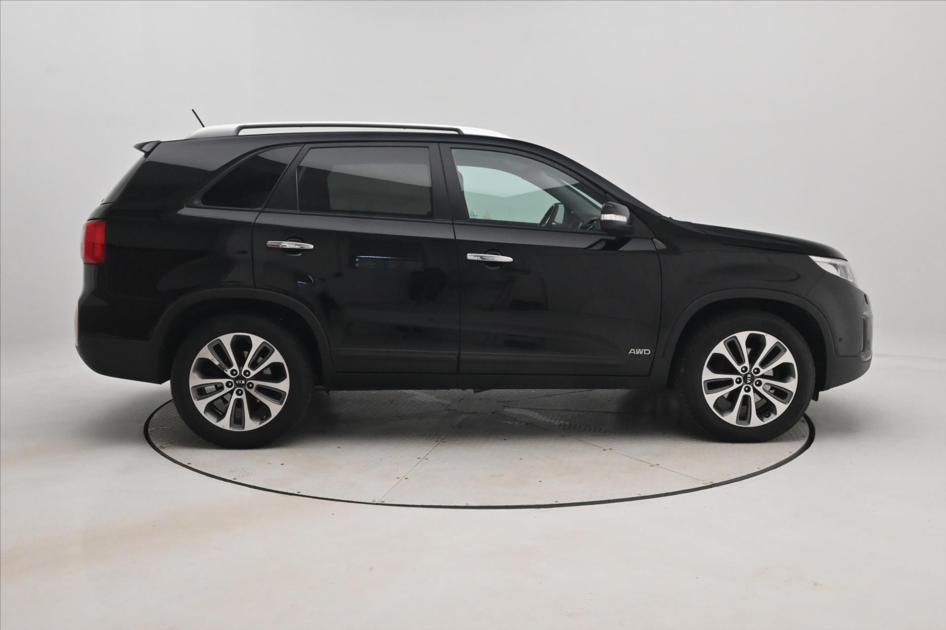 Hlavní fotografie vozu Kia Sorento 2,2 CRDI 145 kW AT 4x4 Navigace Záruka až 5 let (5)
