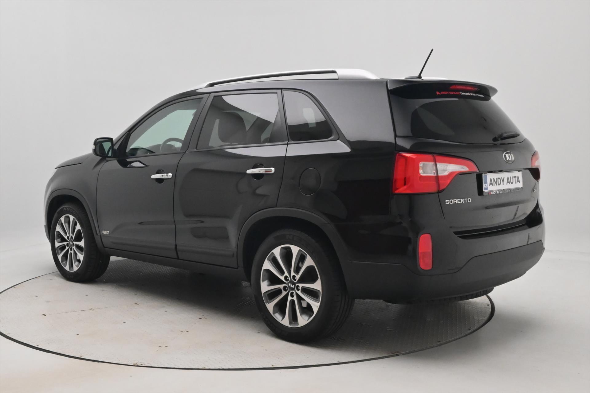 Hlavní fotografie vozu Kia Sorento 2,2 CRDI 145 kW AT 4x4 Navigace Záruka až 5 let (8)