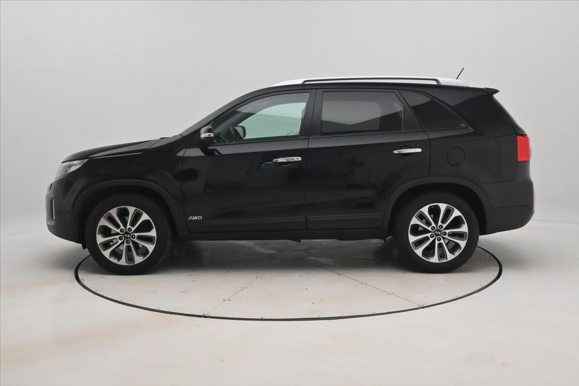 Hlavní fotografie vozu Kia Sorento 2,2 CRDI 145 kW AT 4x4 Navigace Záruka až 5 let (9)